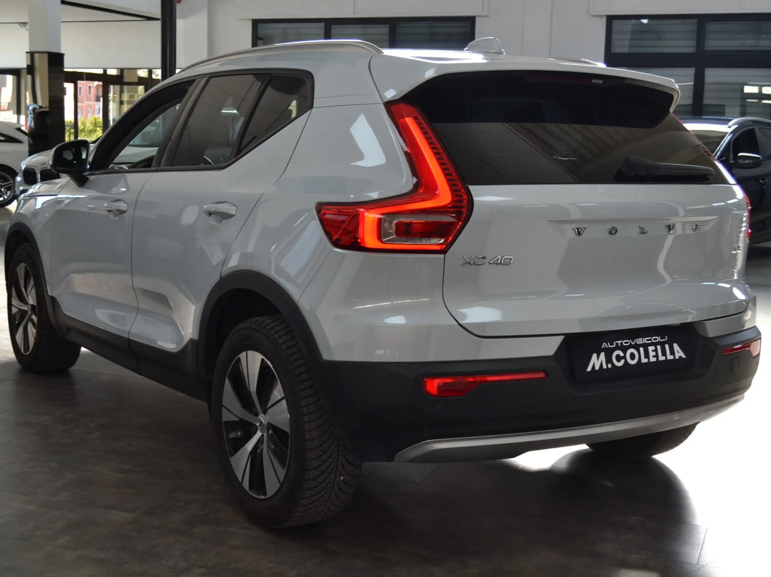 Volvo - XC40