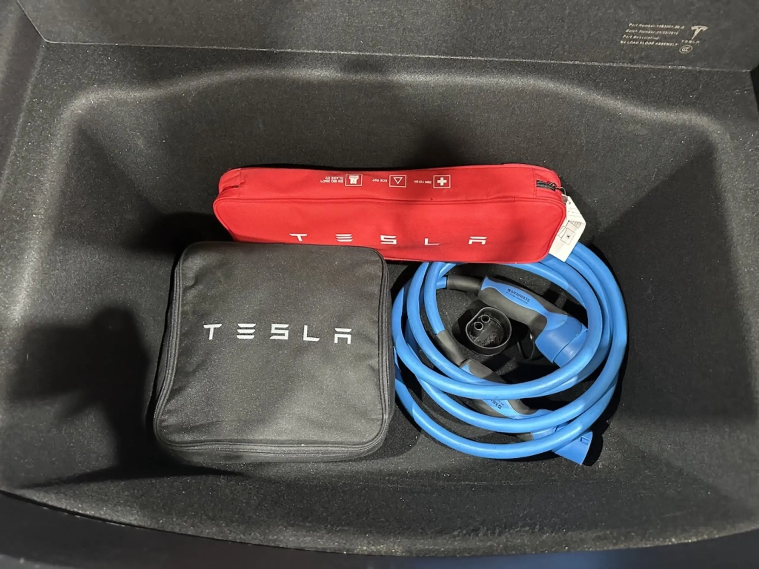 Tesla - Model 3