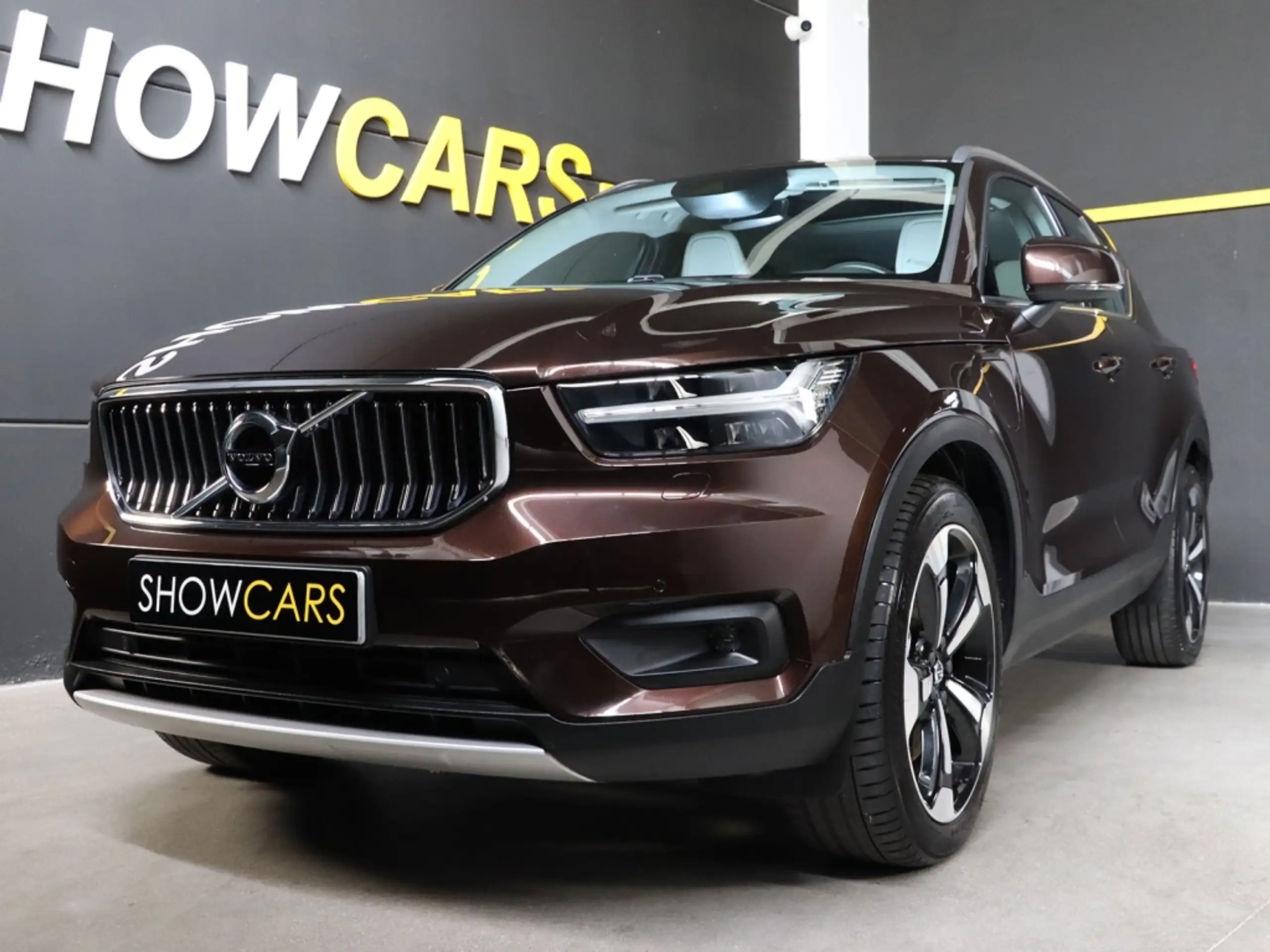 Volvo - XC40