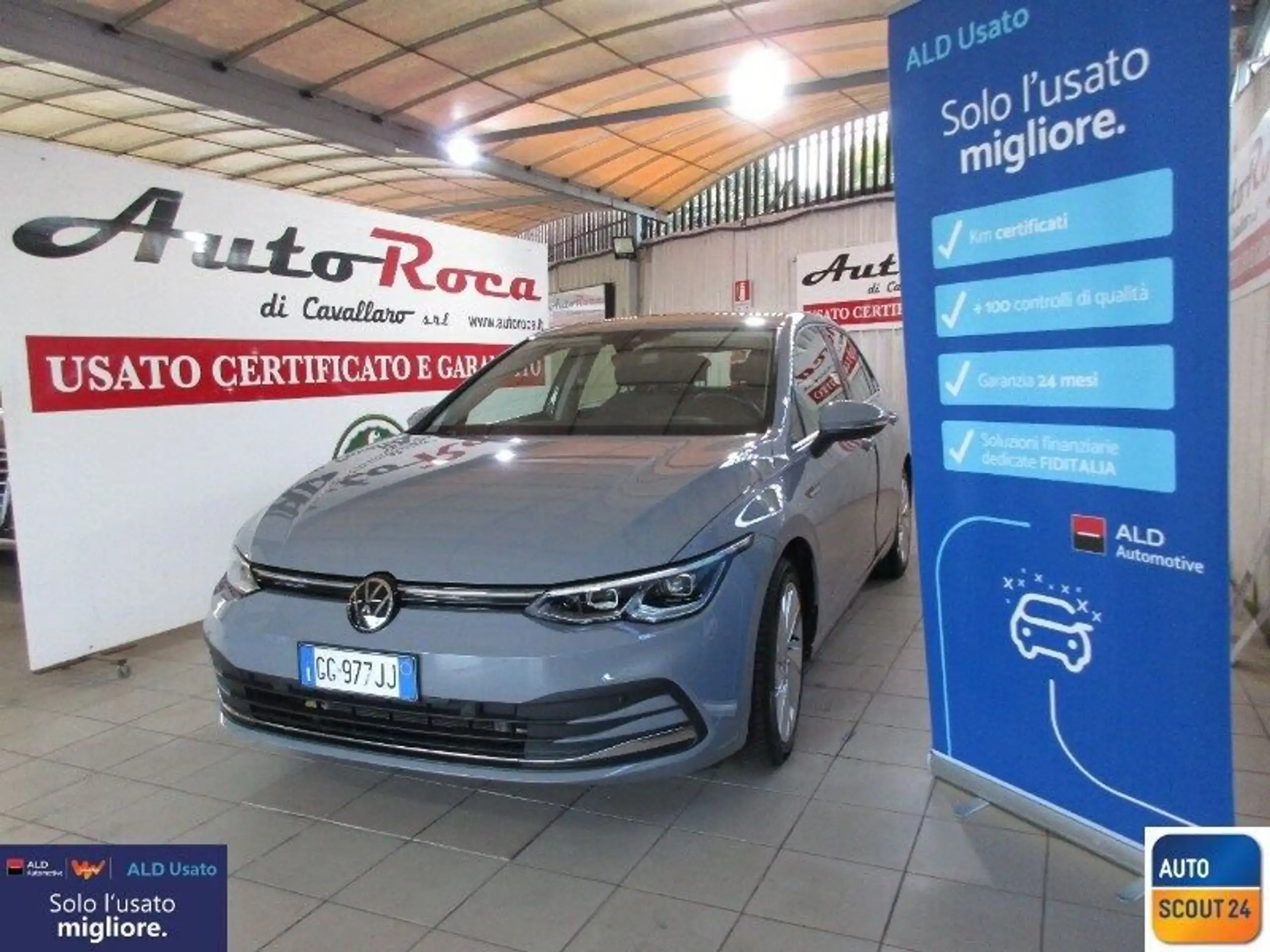 Volkswagen - Golf