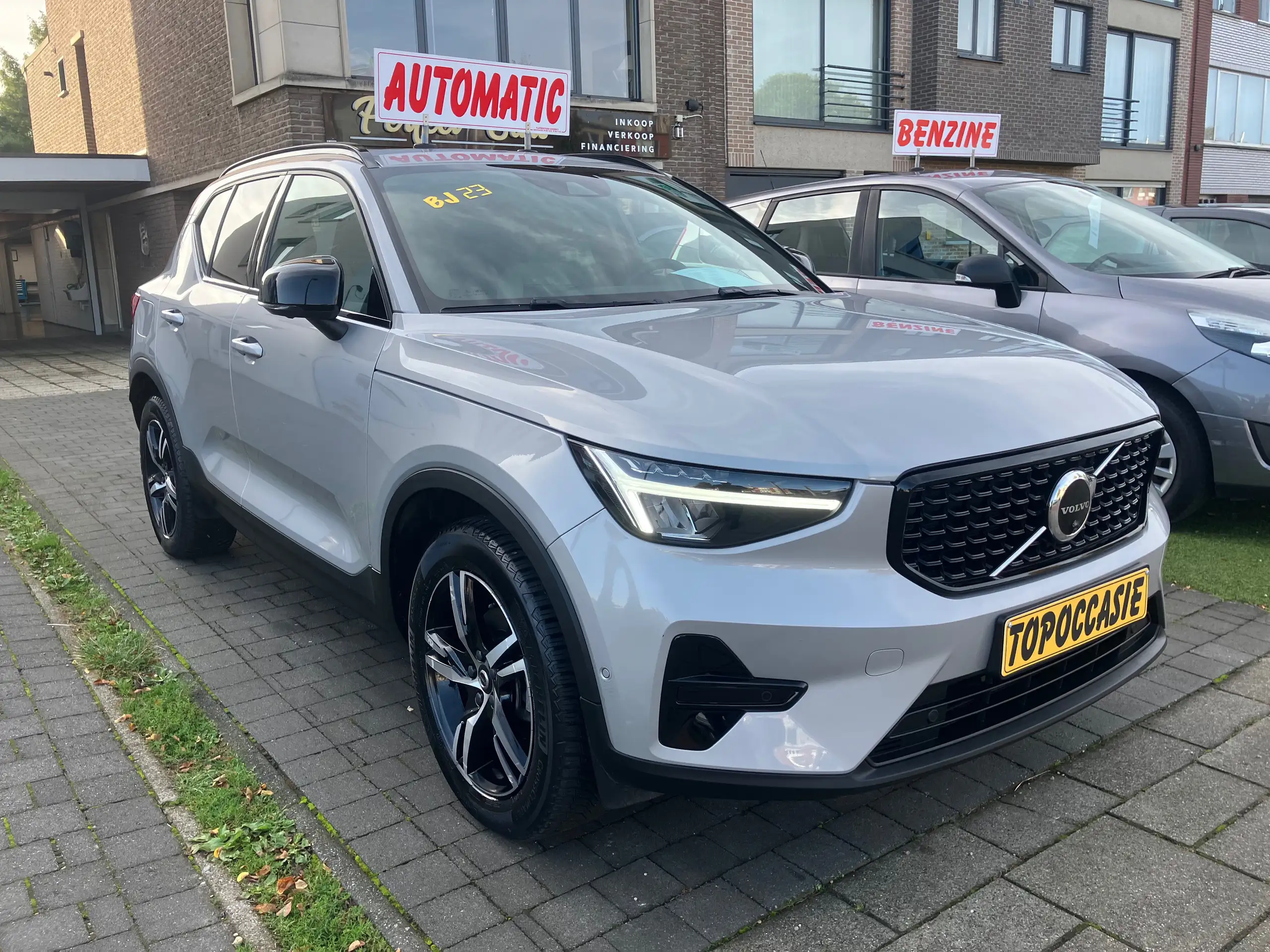 Volvo - XC40