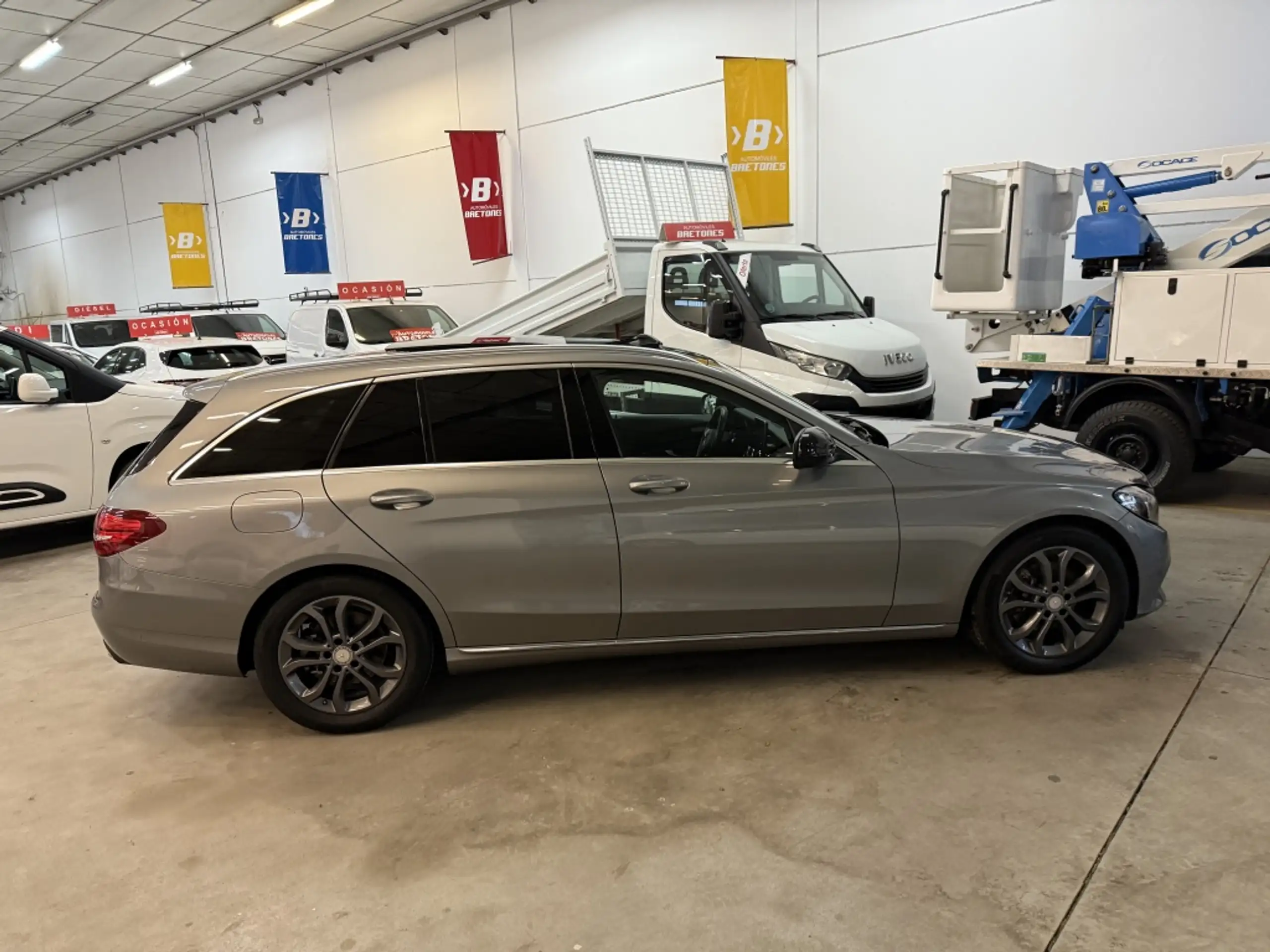 Mercedes-Benz - C 220