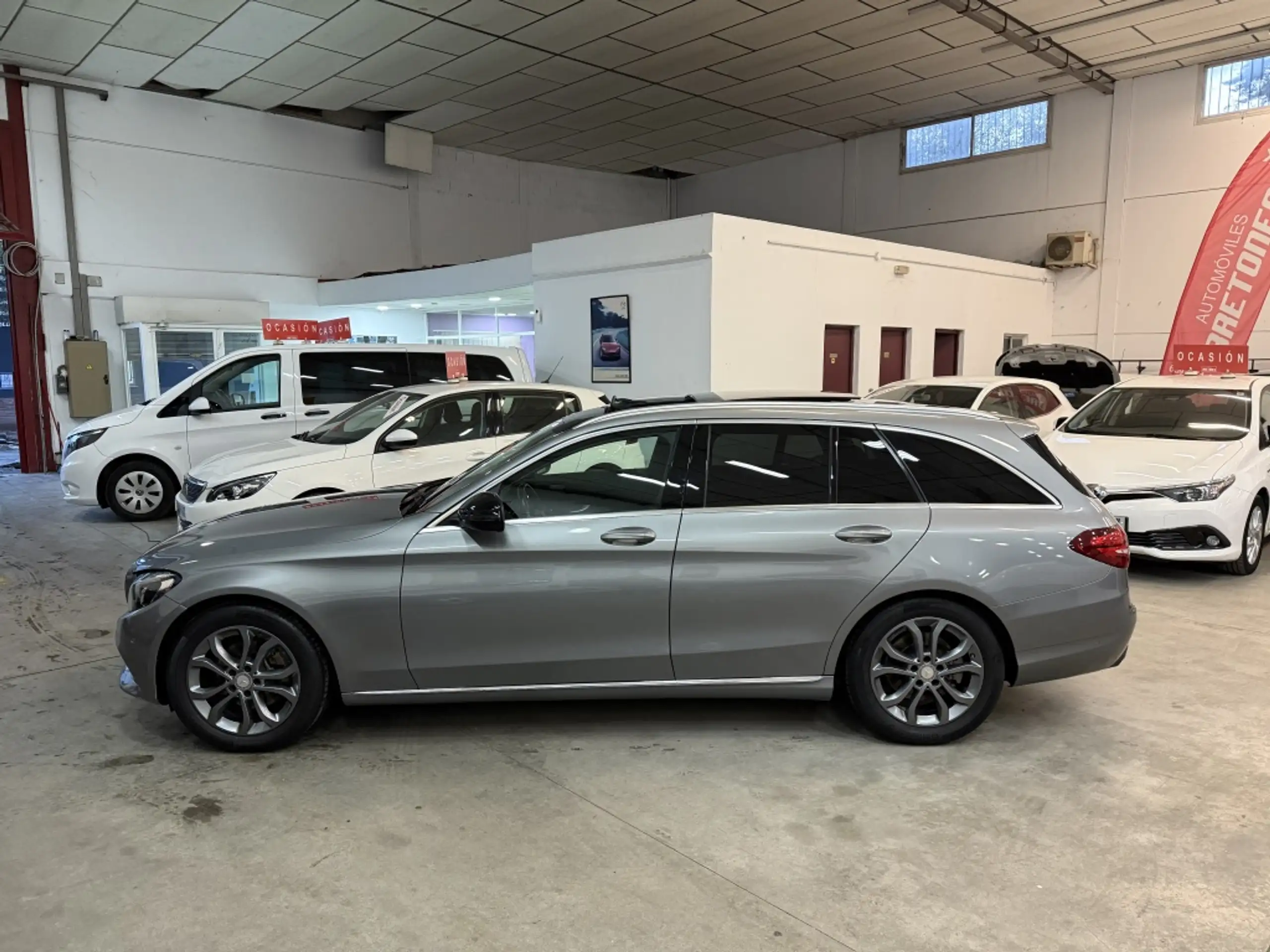 Mercedes-Benz - C 220