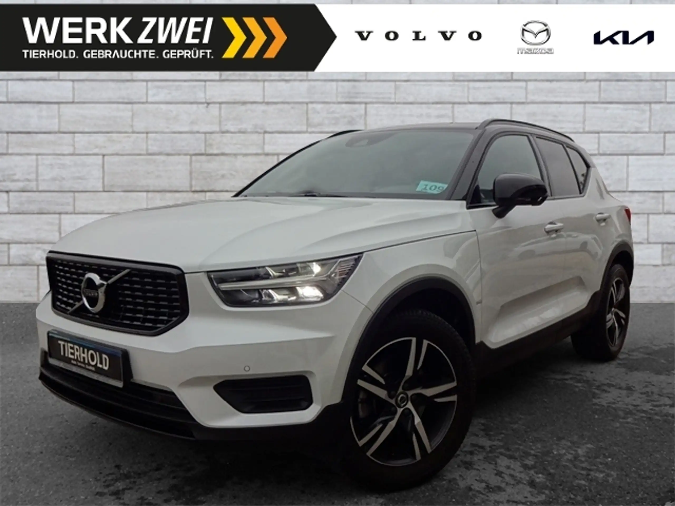 Volvo - XC40