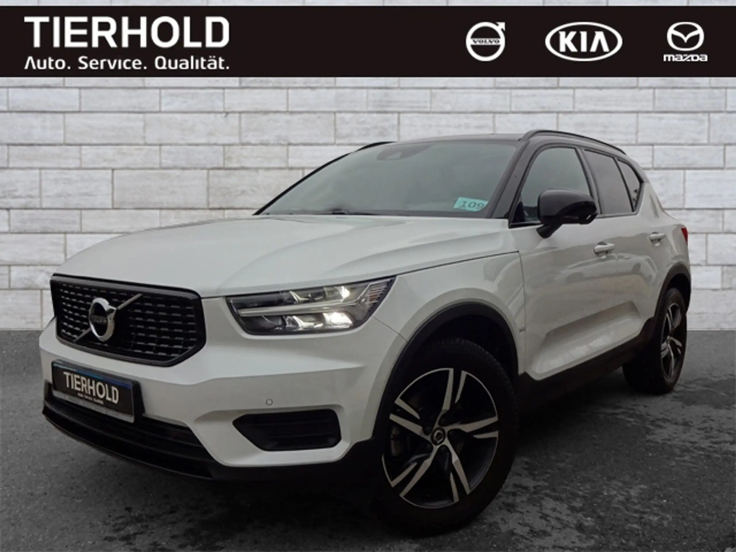 Volvo - XC40