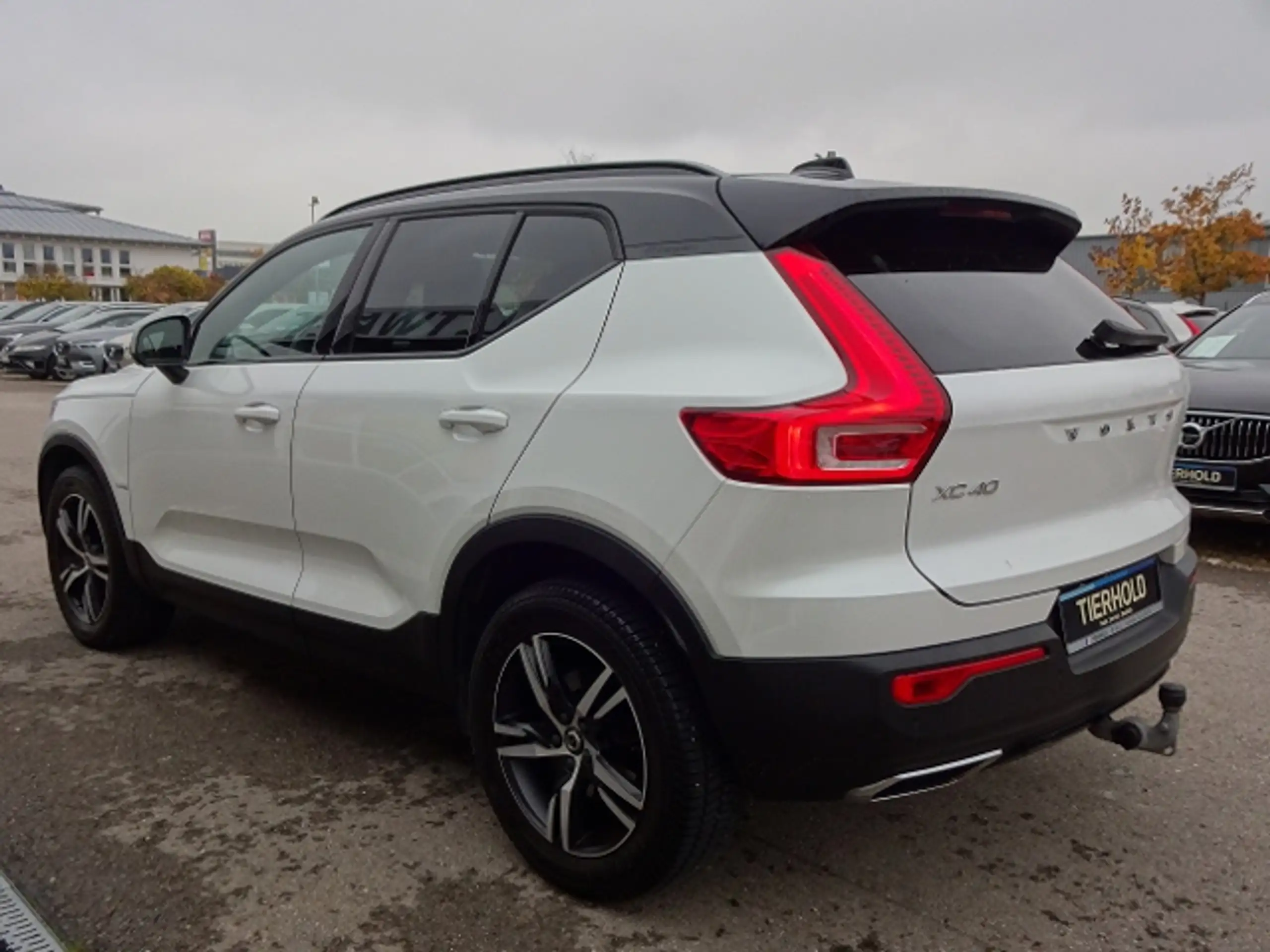 Volvo - XC40