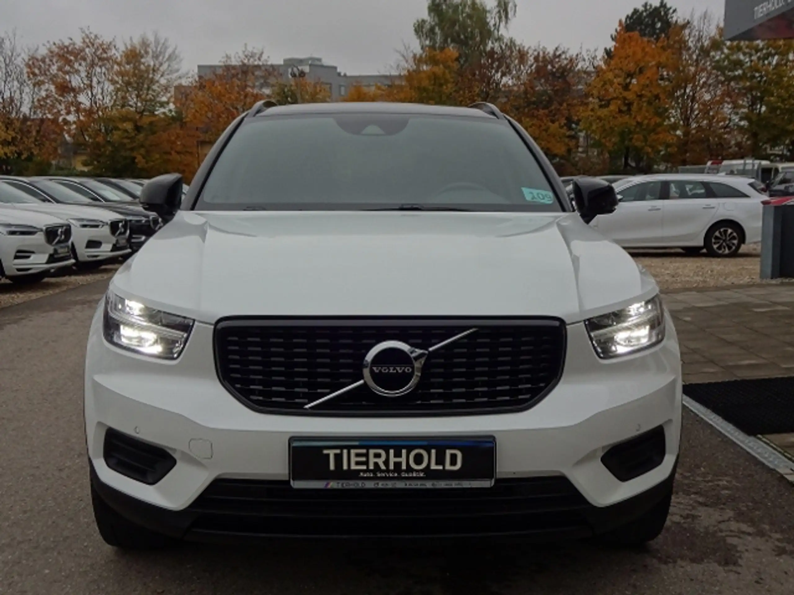 Volvo - XC40