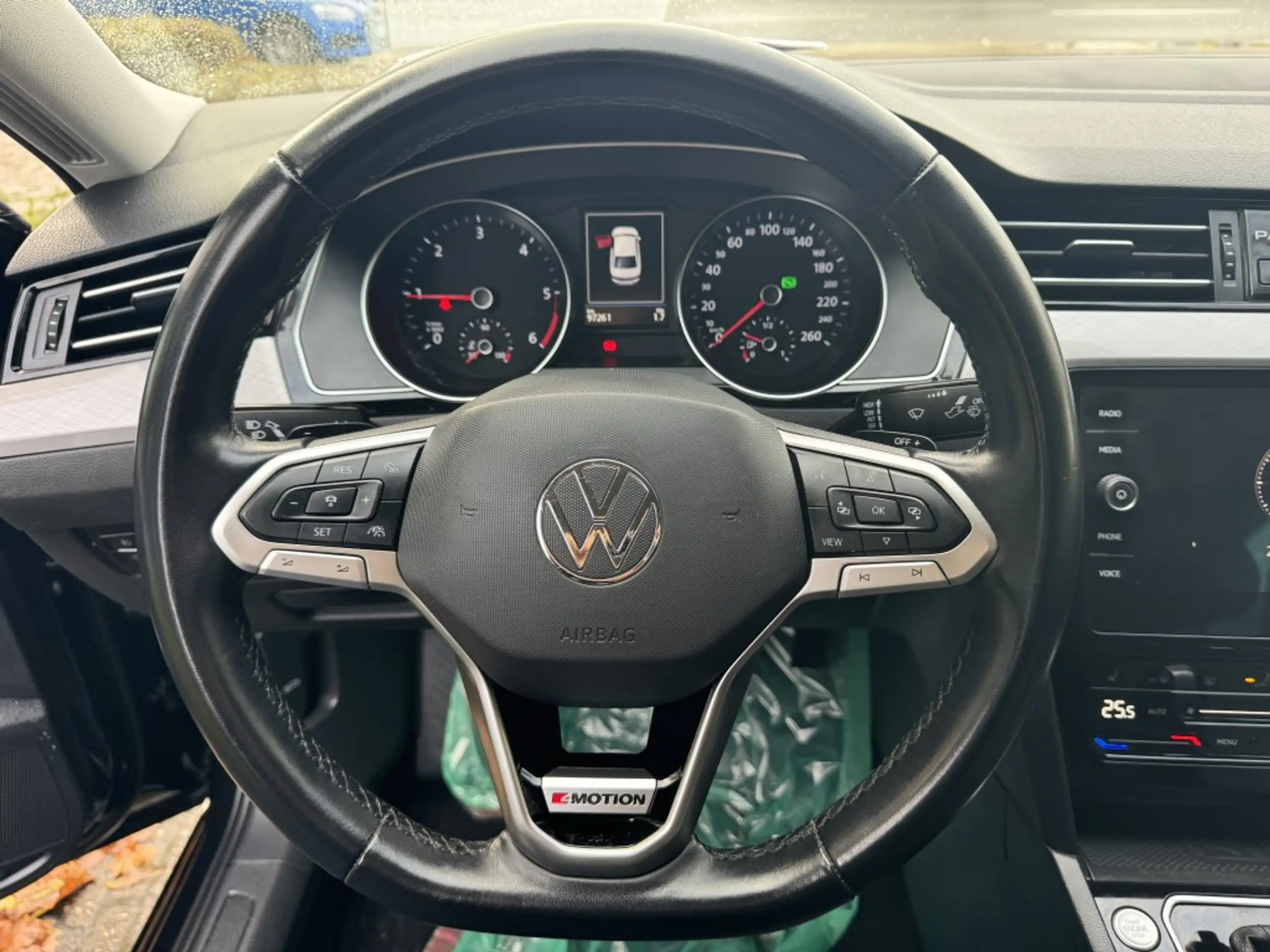 Volkswagen - Passat