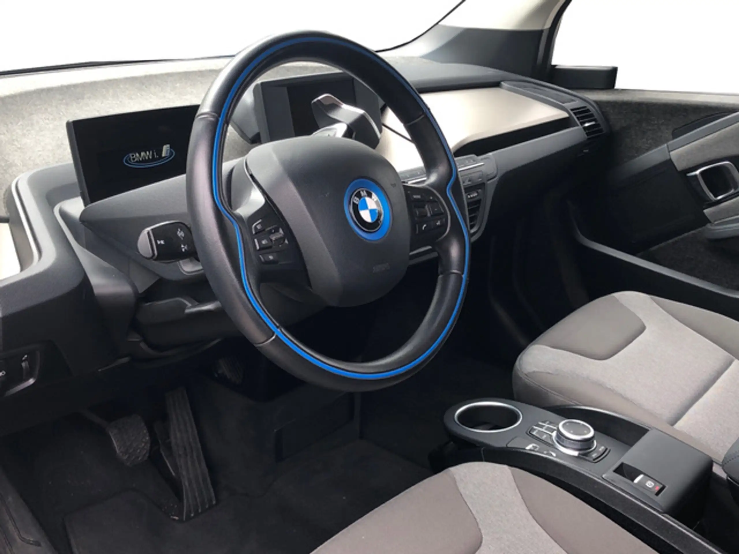 BMW - i3