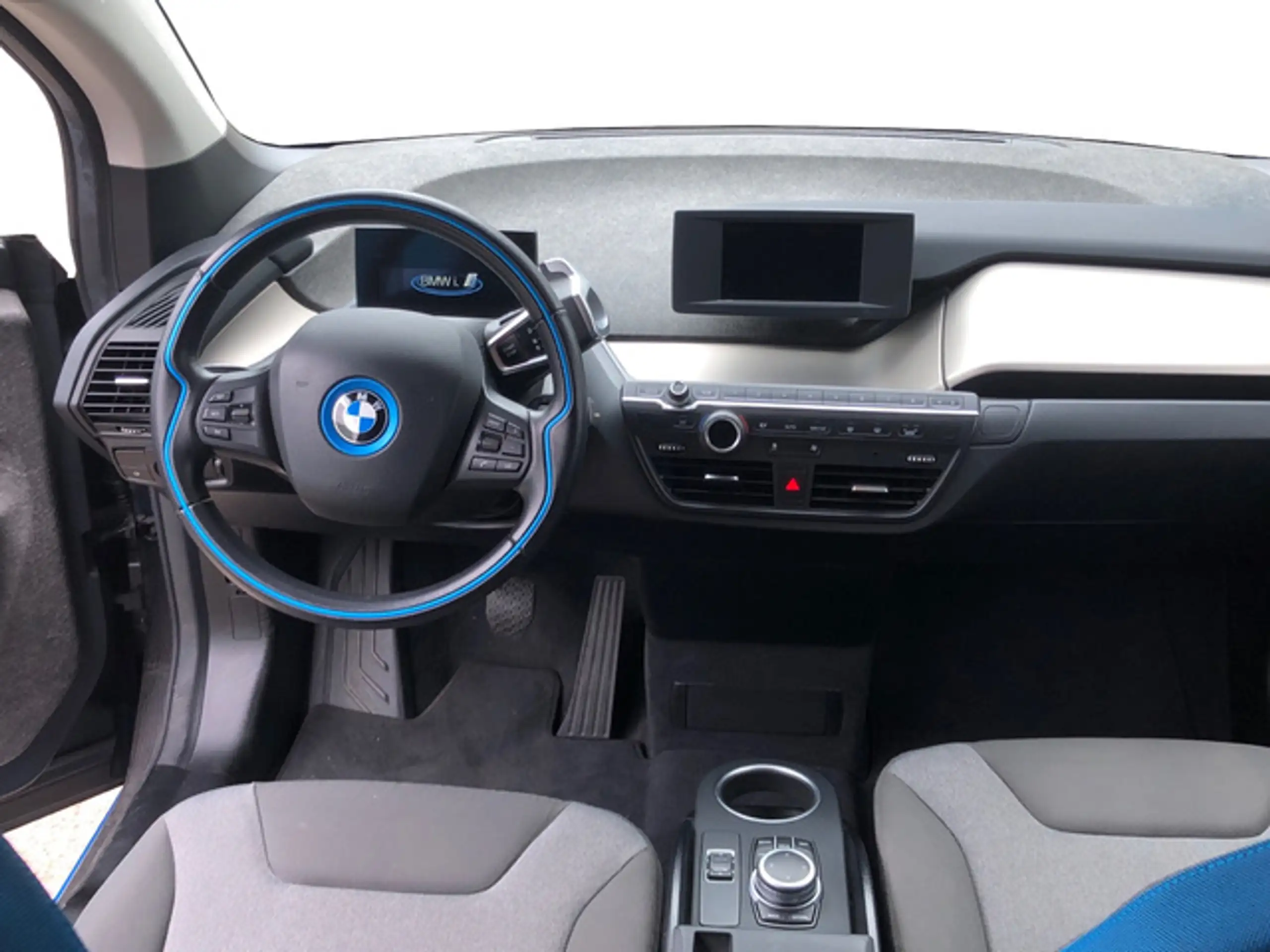 BMW - i3