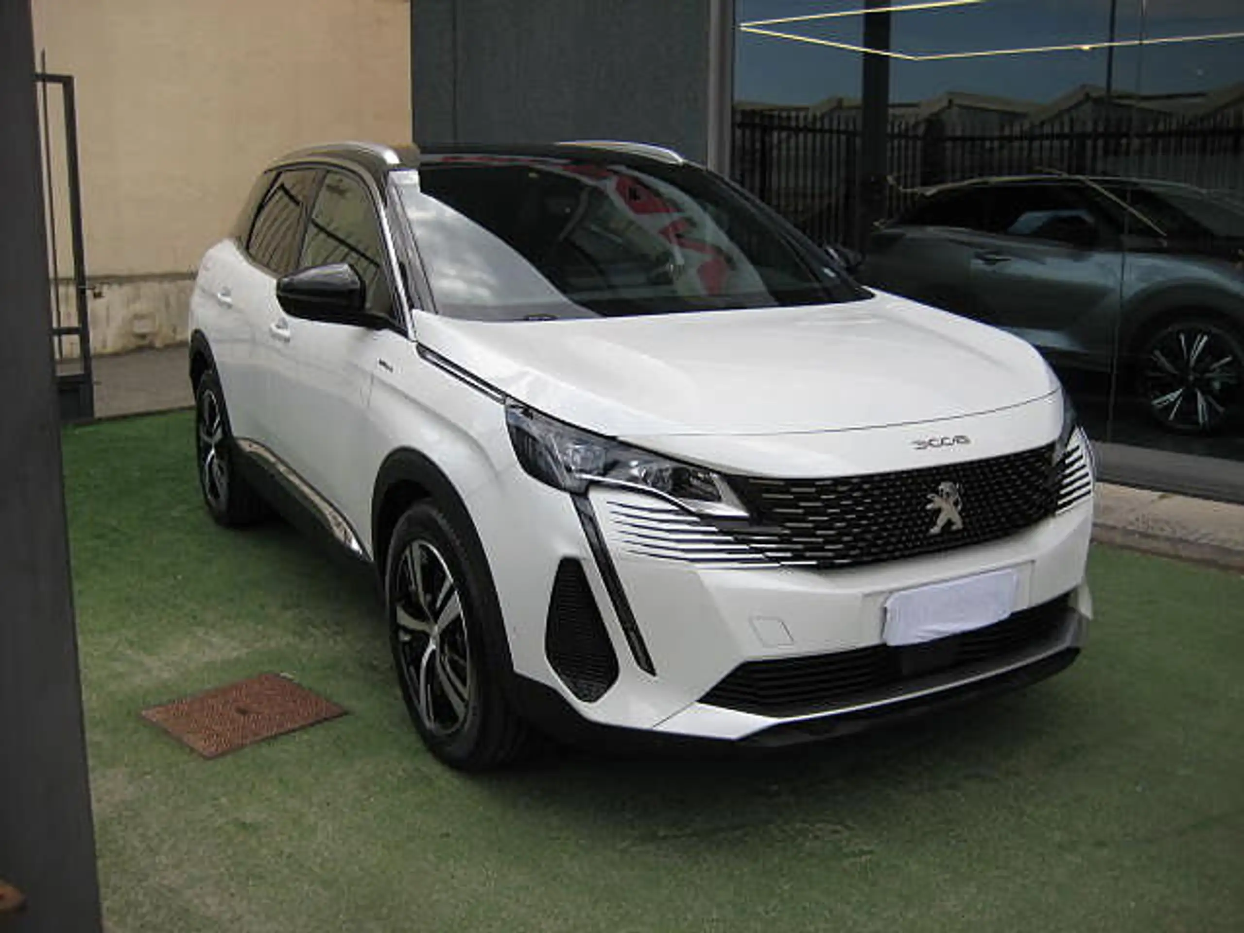 Peugeot - 3008