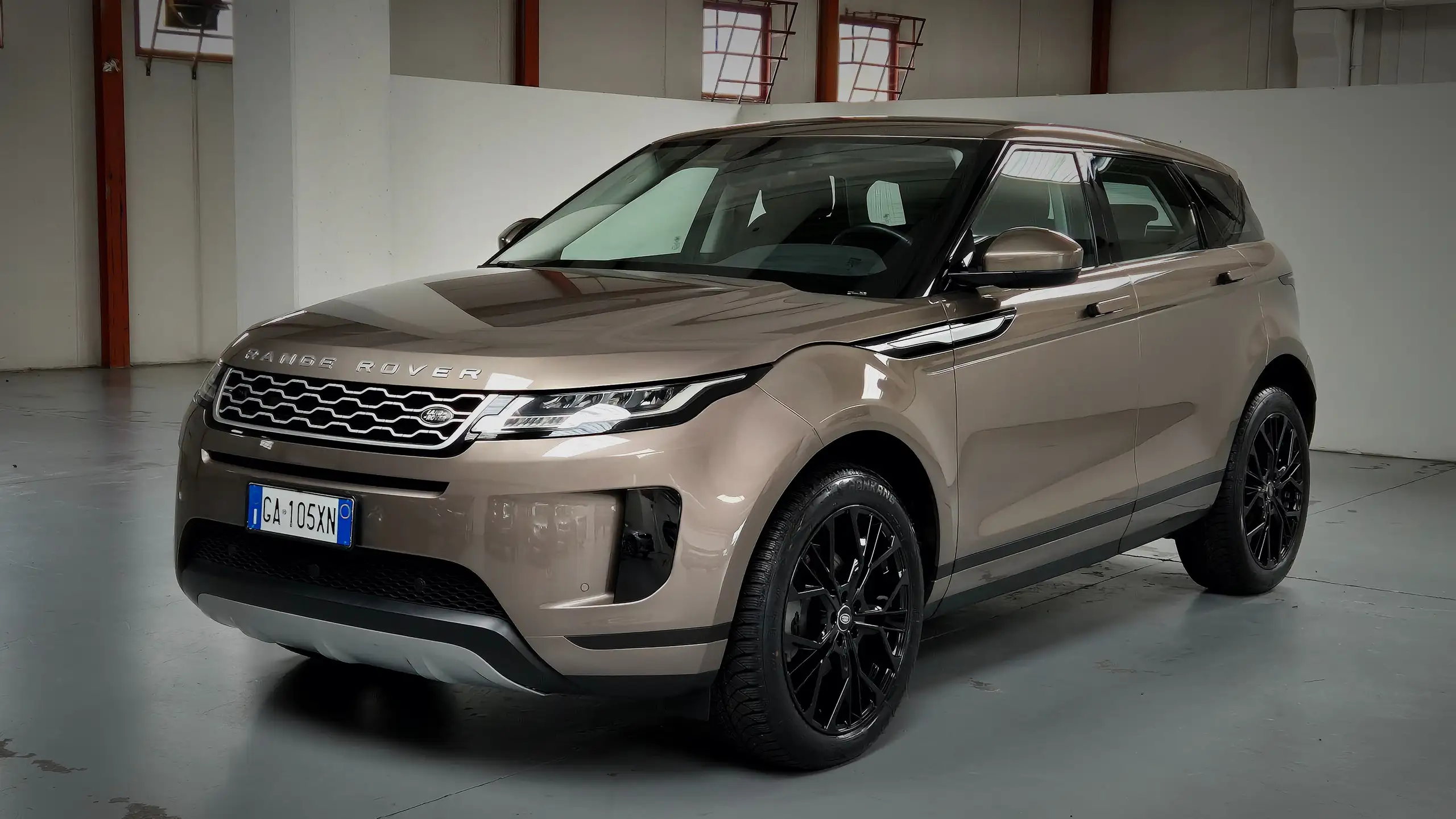 Land Rover - Range Rover Evoque