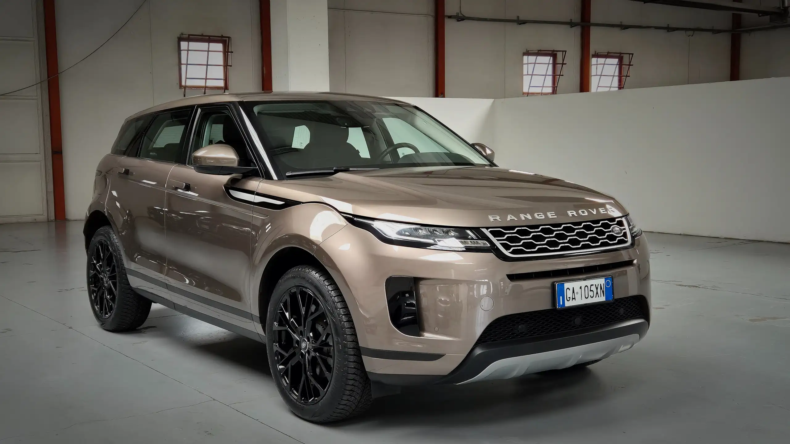 Land Rover - Range Rover Evoque