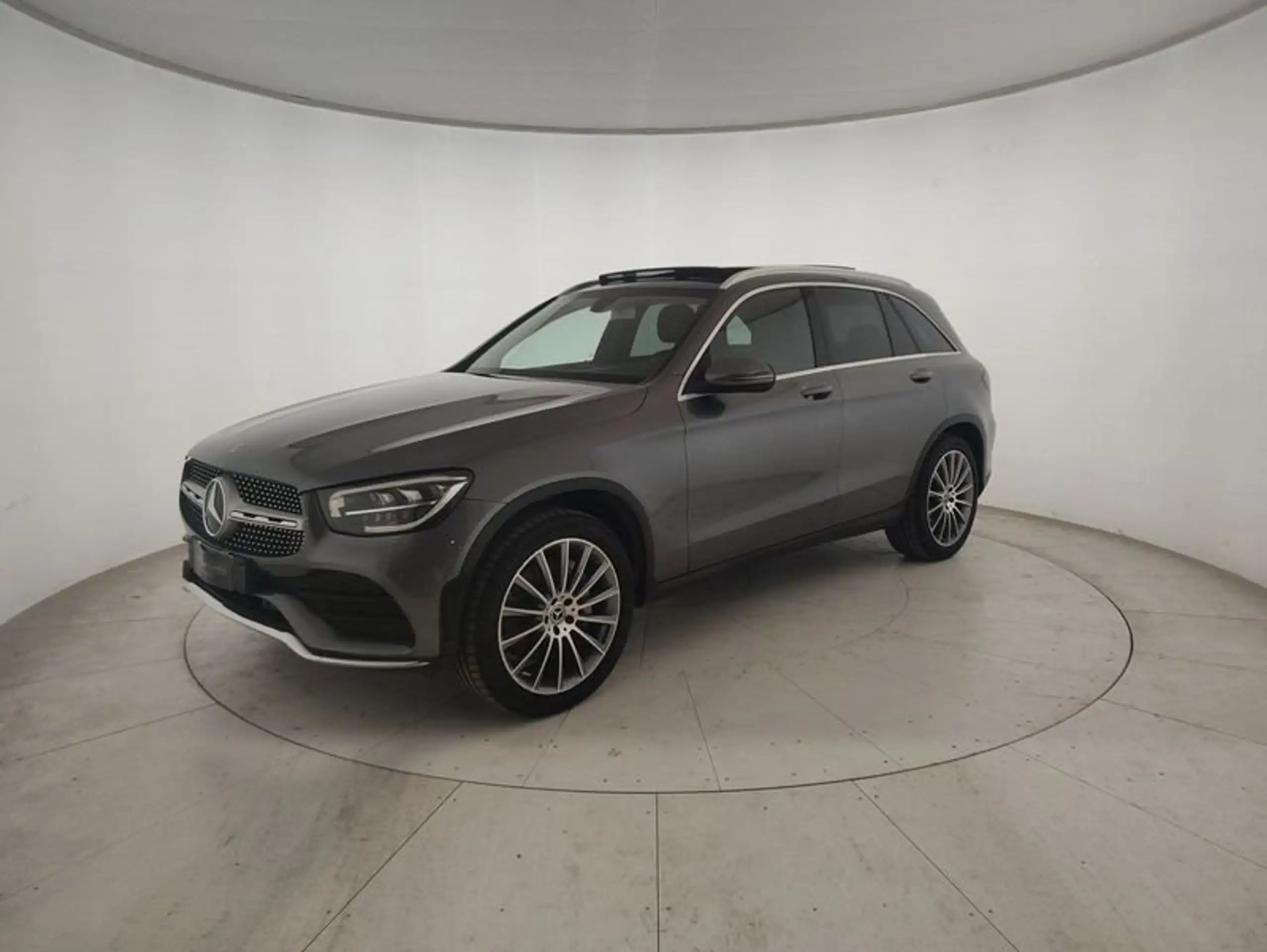 Mercedes-Benz - GLC 200