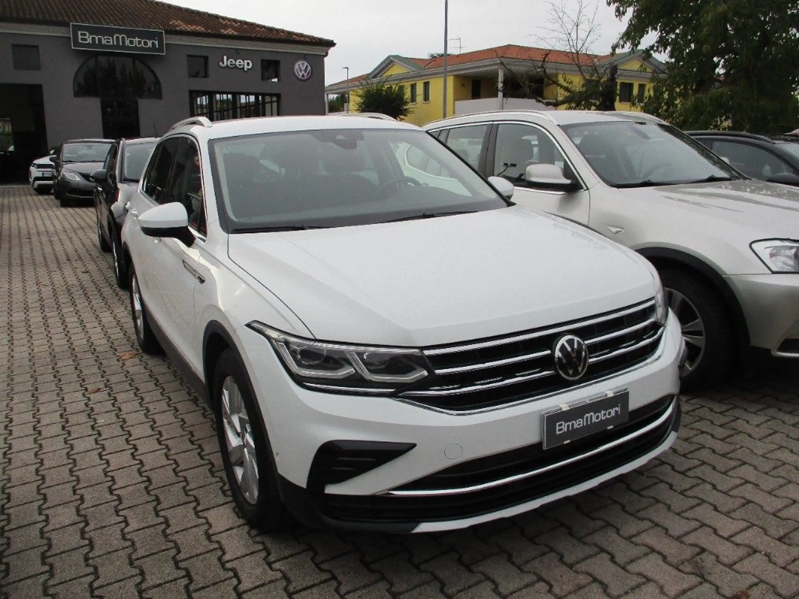 Volkswagen - Tiguan