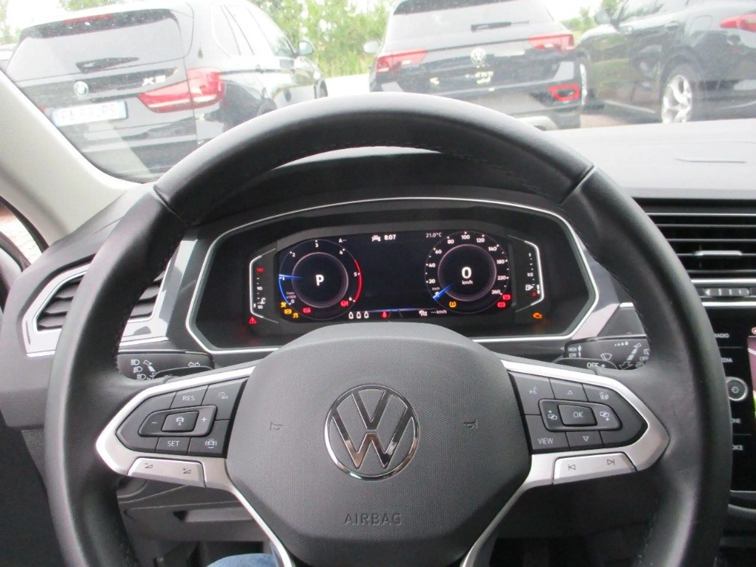 Volkswagen - Tiguan