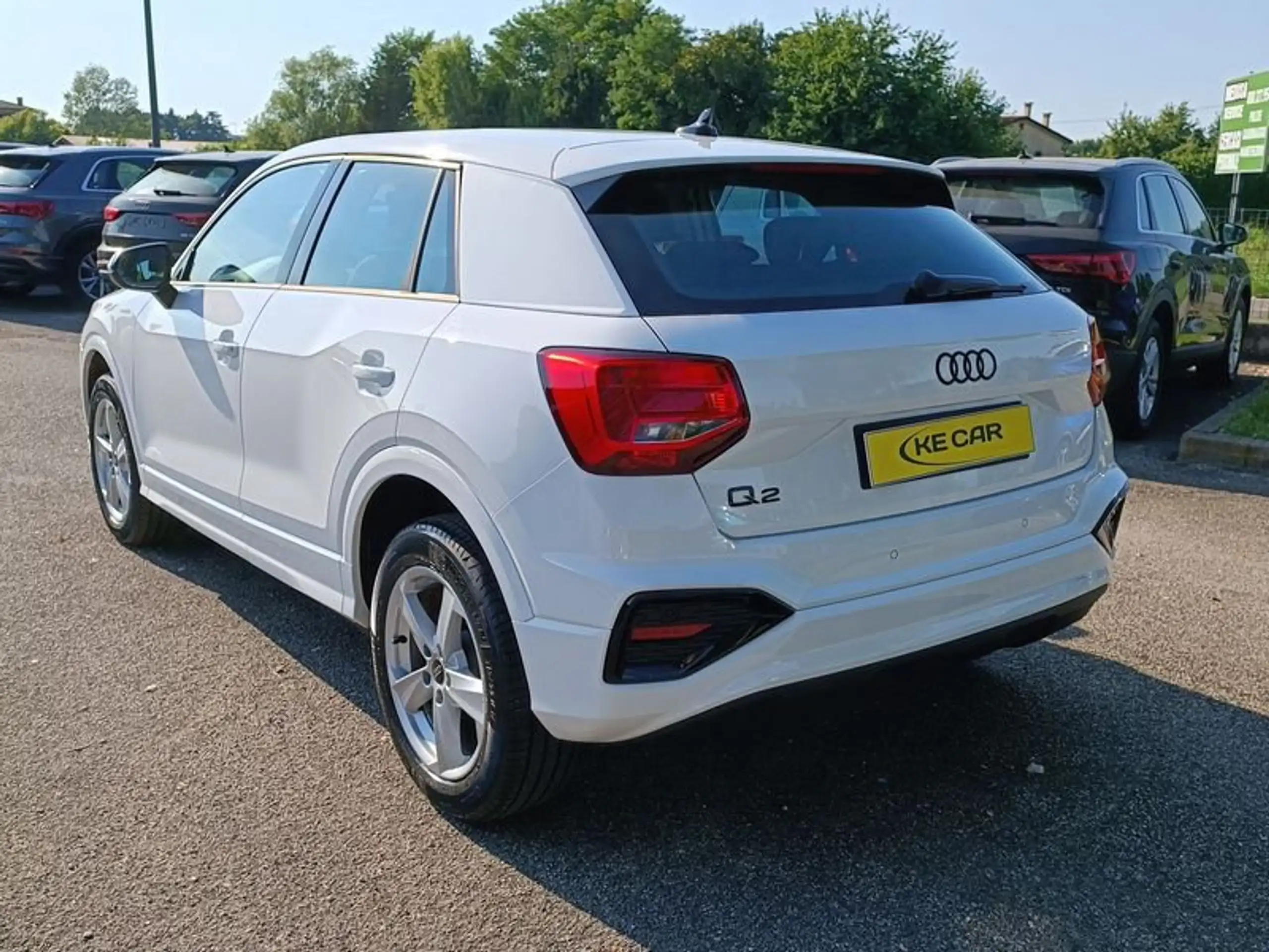 Audi - Q2