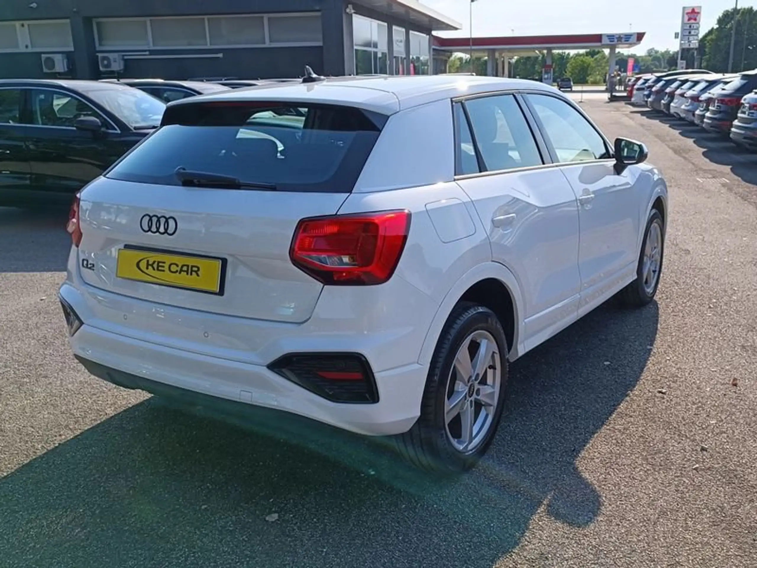 Audi - Q2