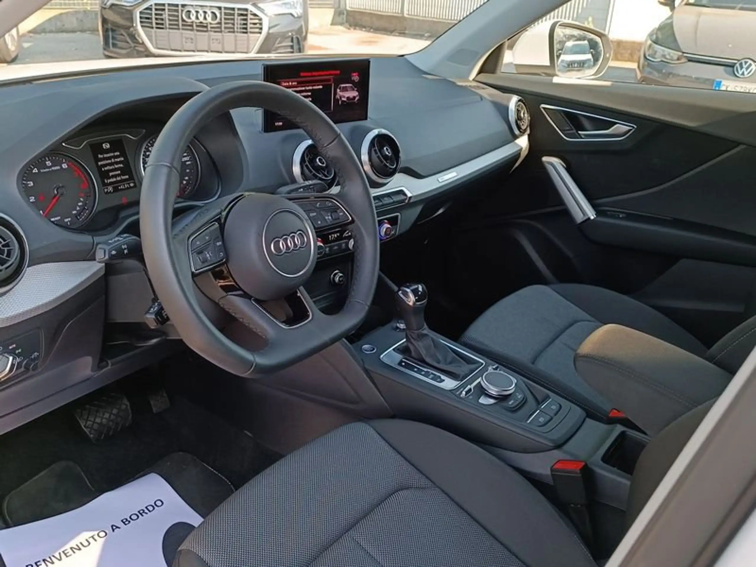 Audi - Q2