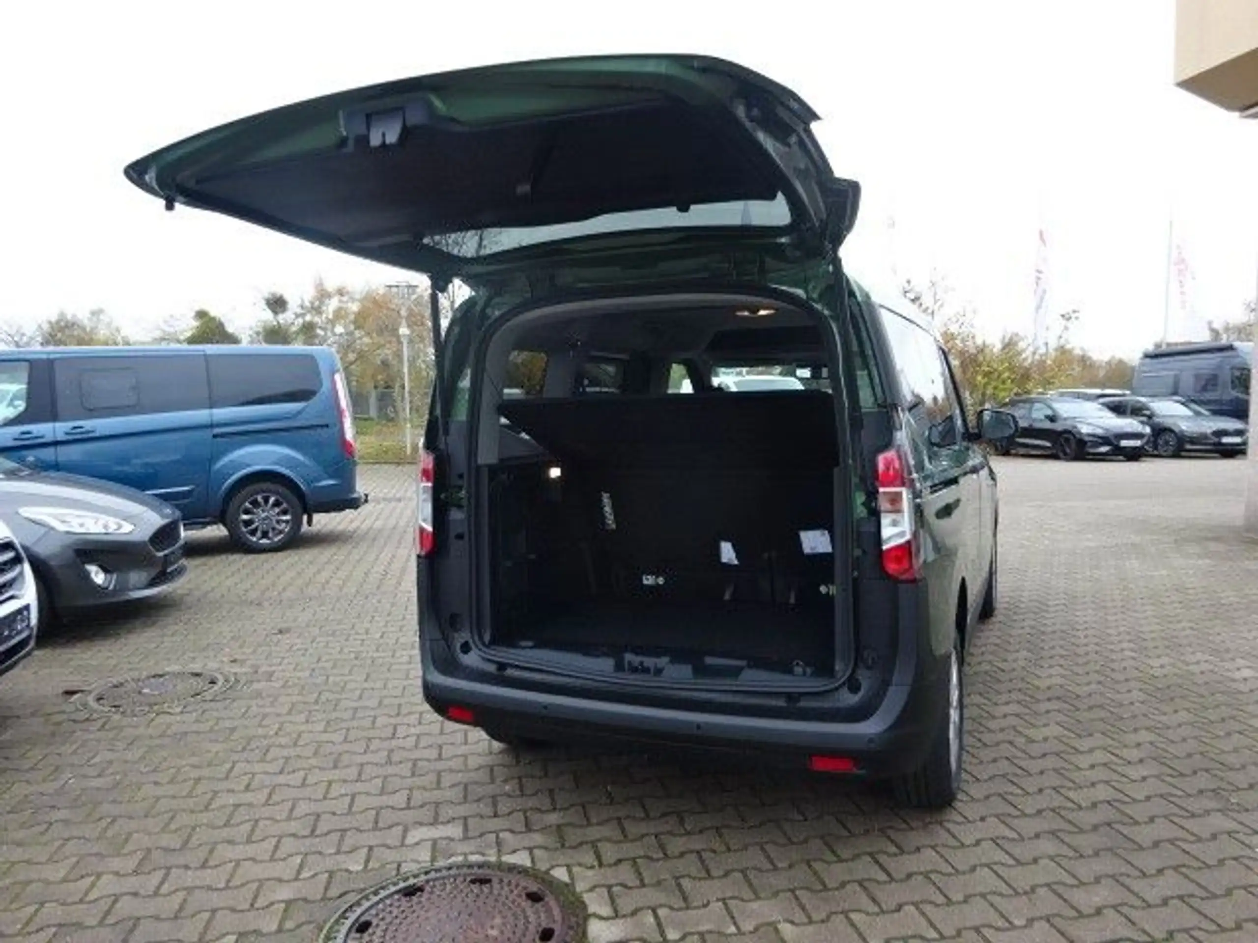 Ford - Tourneo Courier