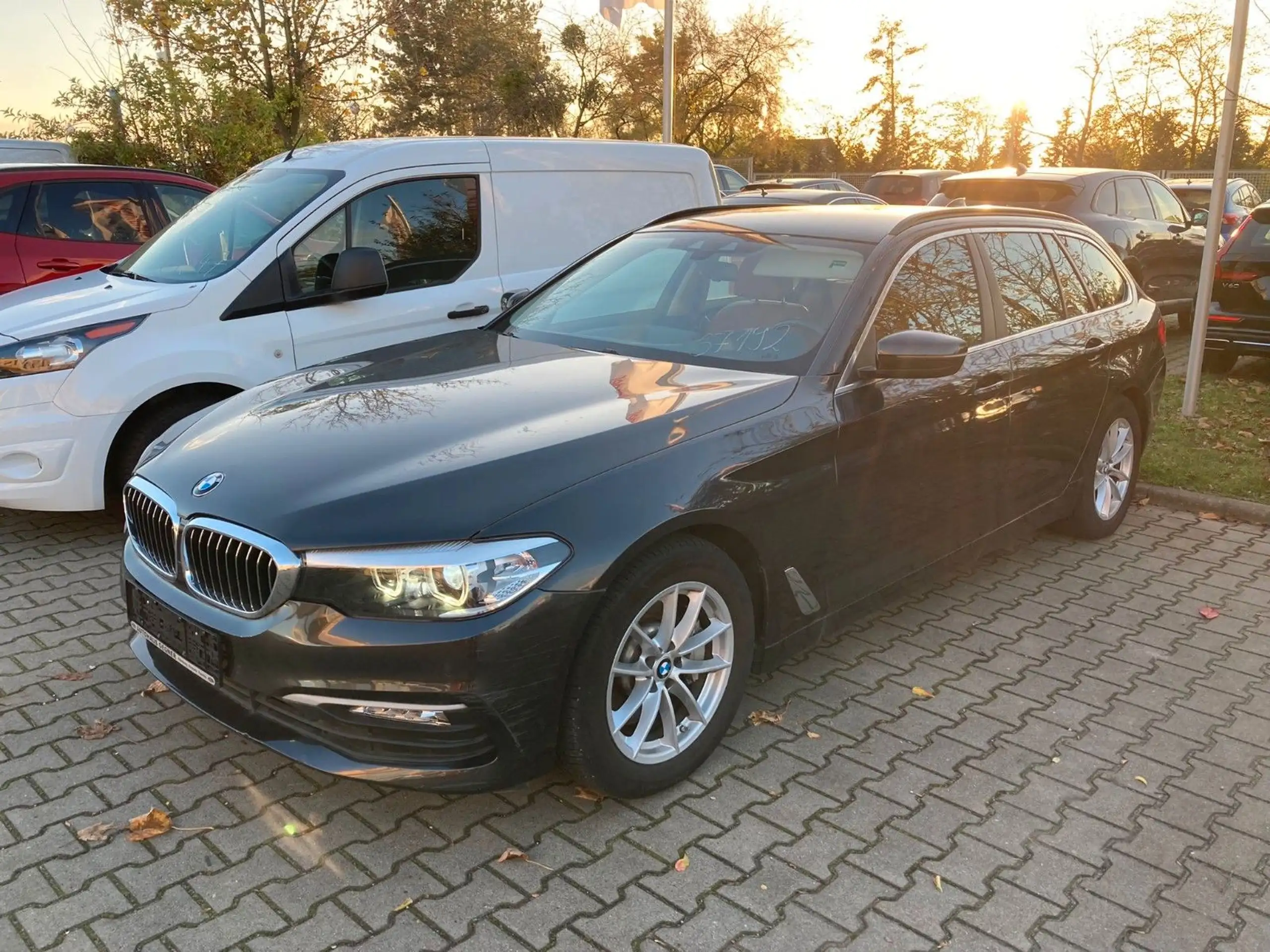 BMW - 530