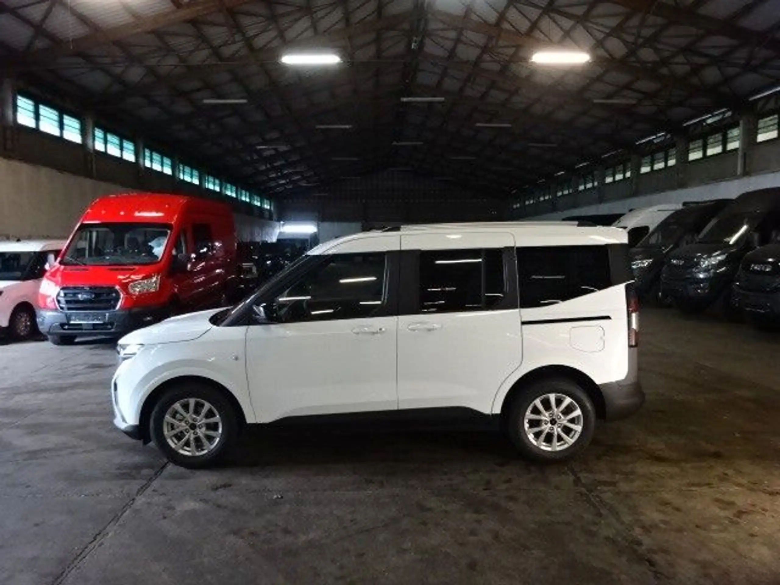 Ford - Tourneo Courier