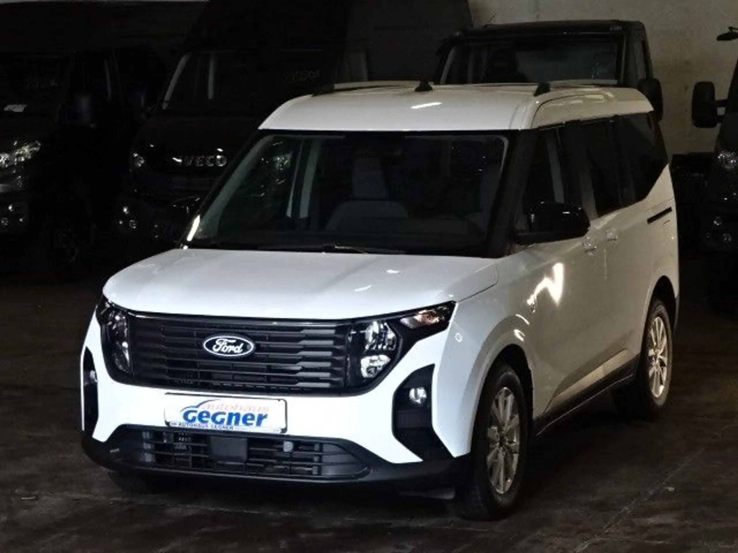 Ford - Tourneo Courier