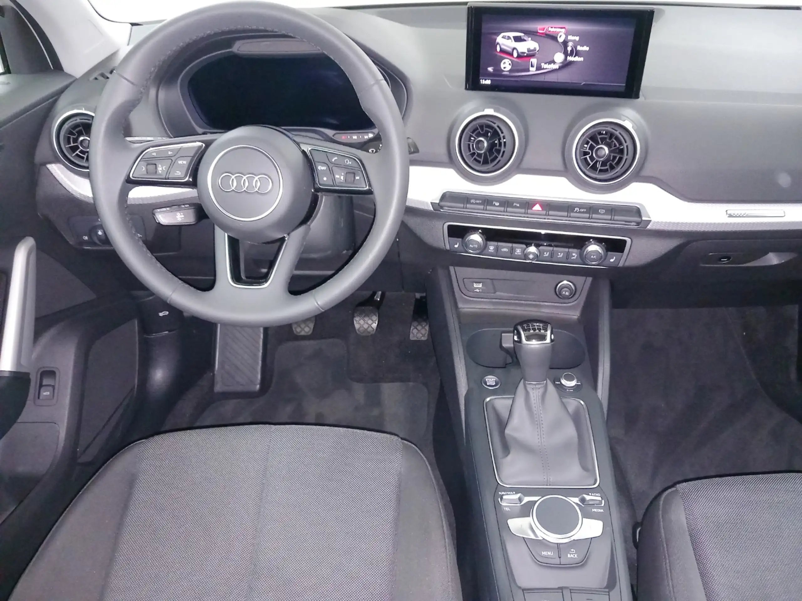 Audi - Q2