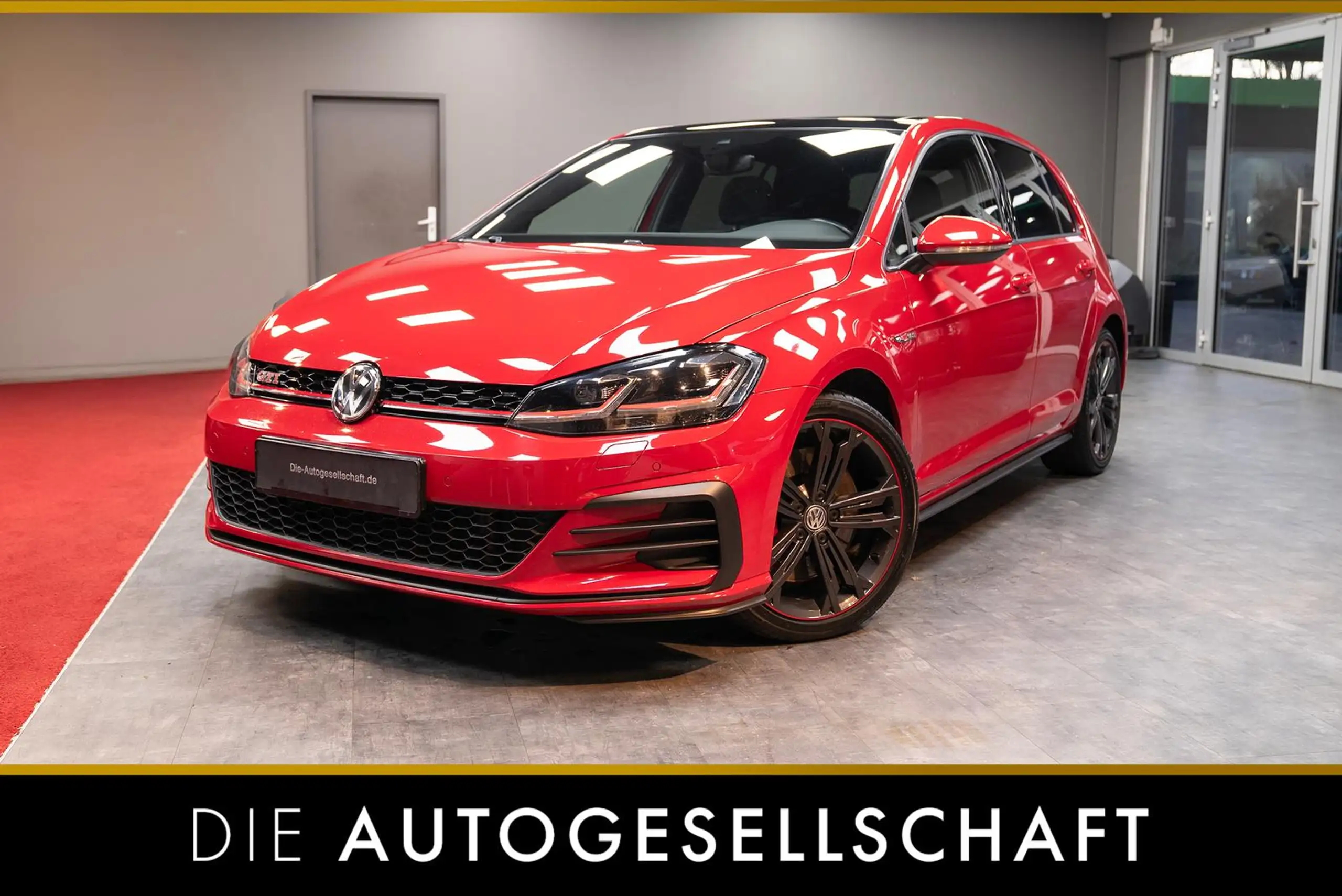 Volkswagen - Golf