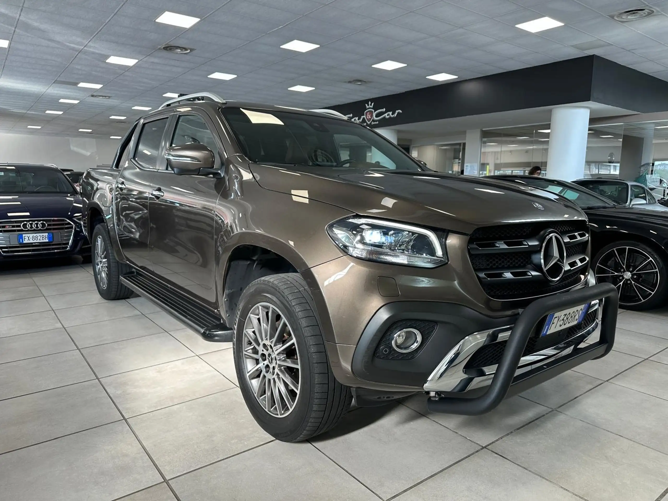 Mercedes-Benz - X 250