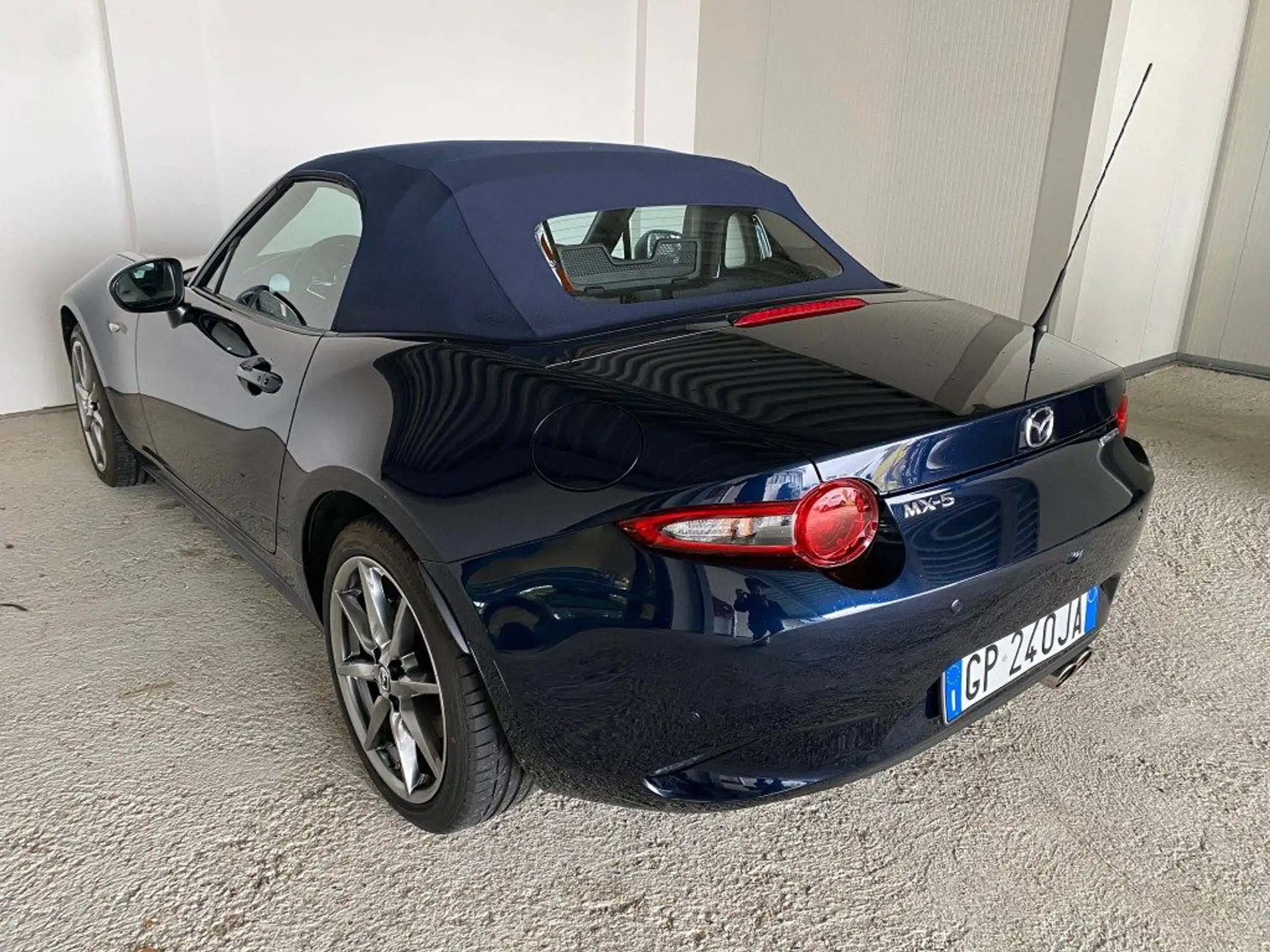 Mazda - MX-5