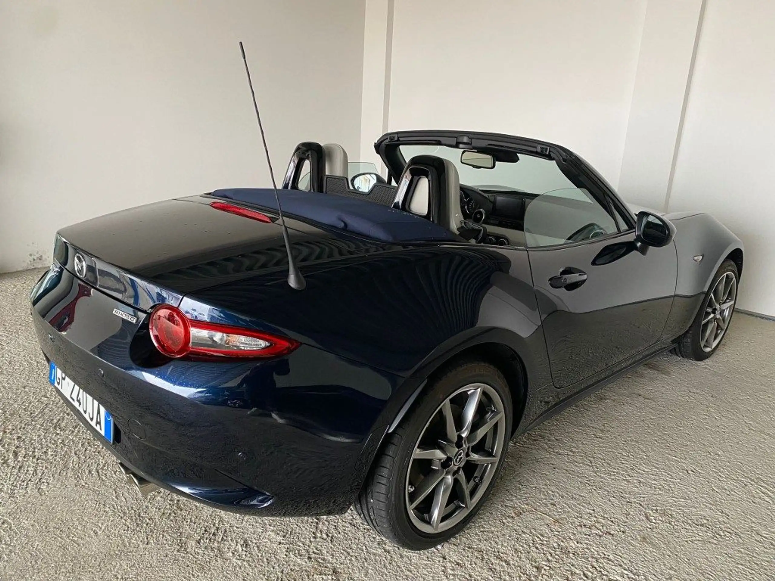 Mazda - MX-5