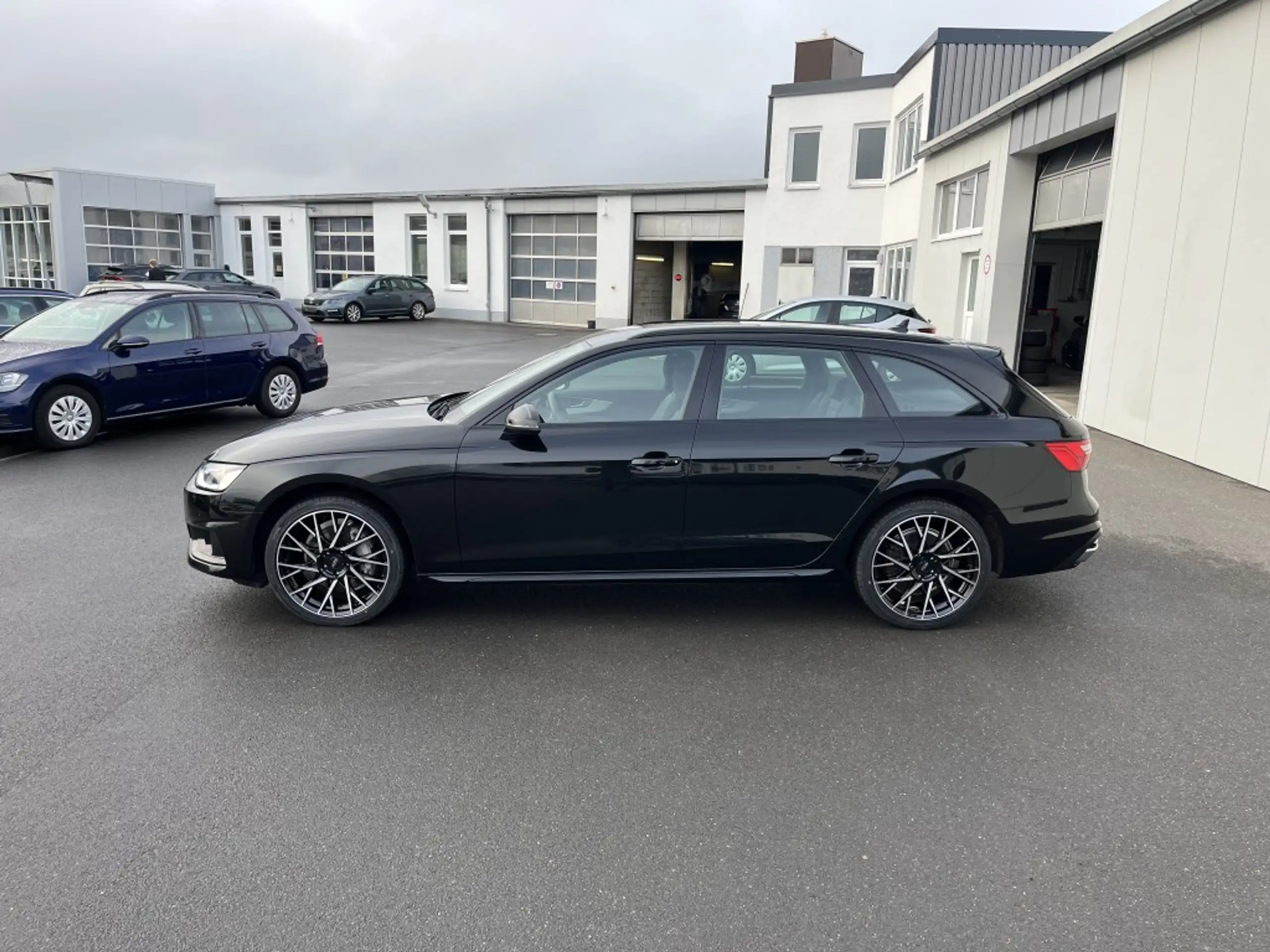 Audi - A4