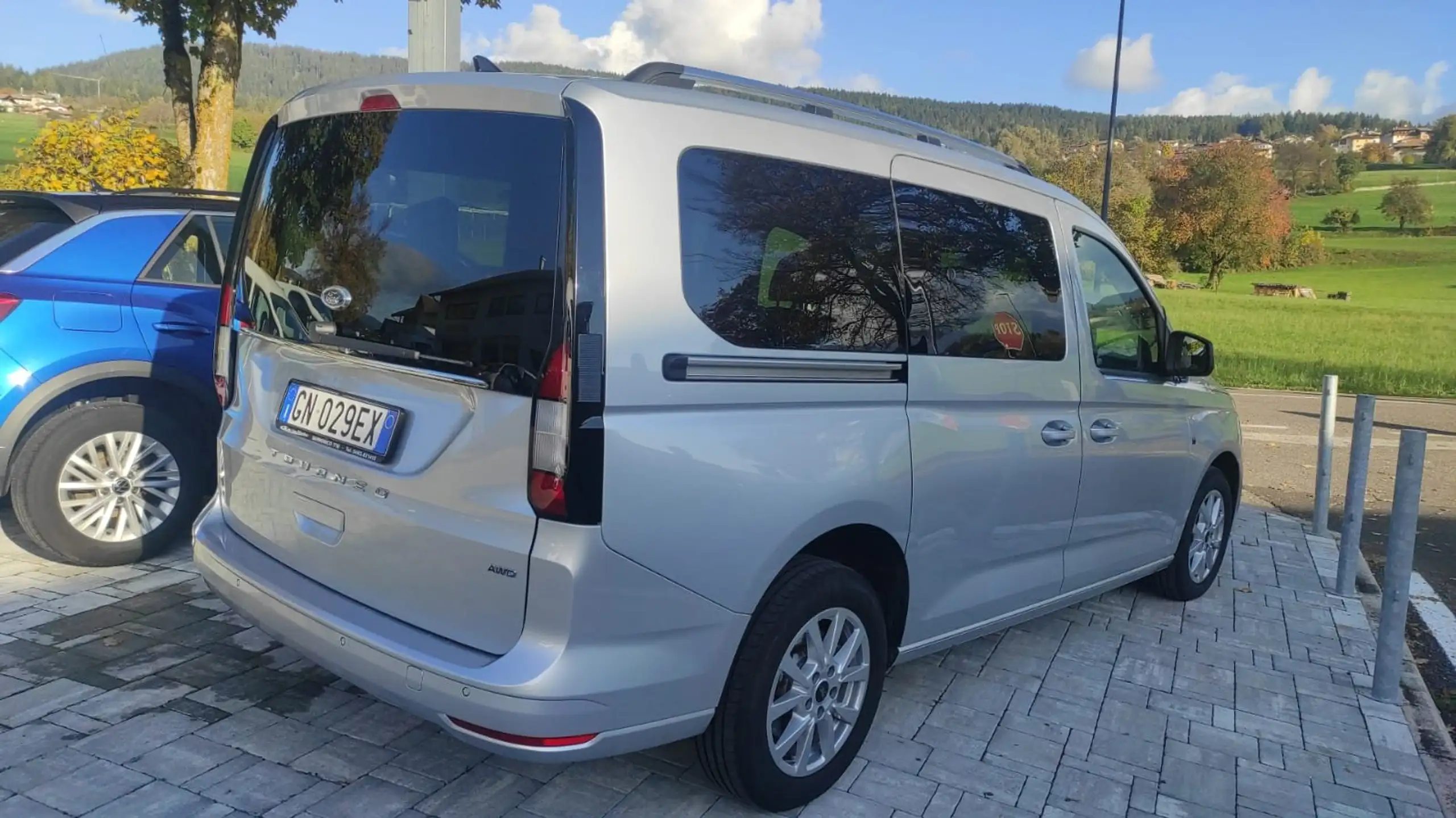 Ford - Grand Tourneo