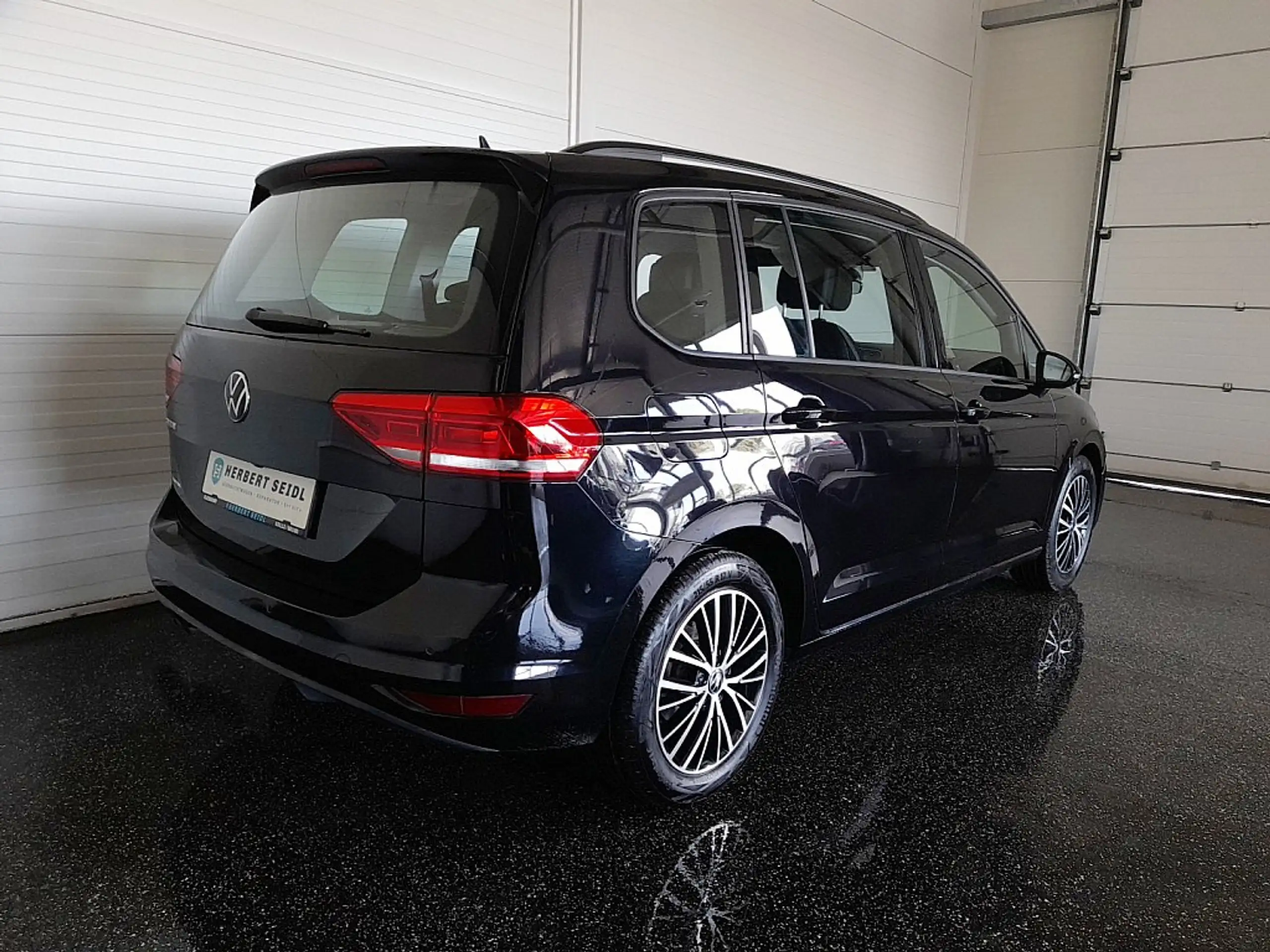 Volkswagen - Touran