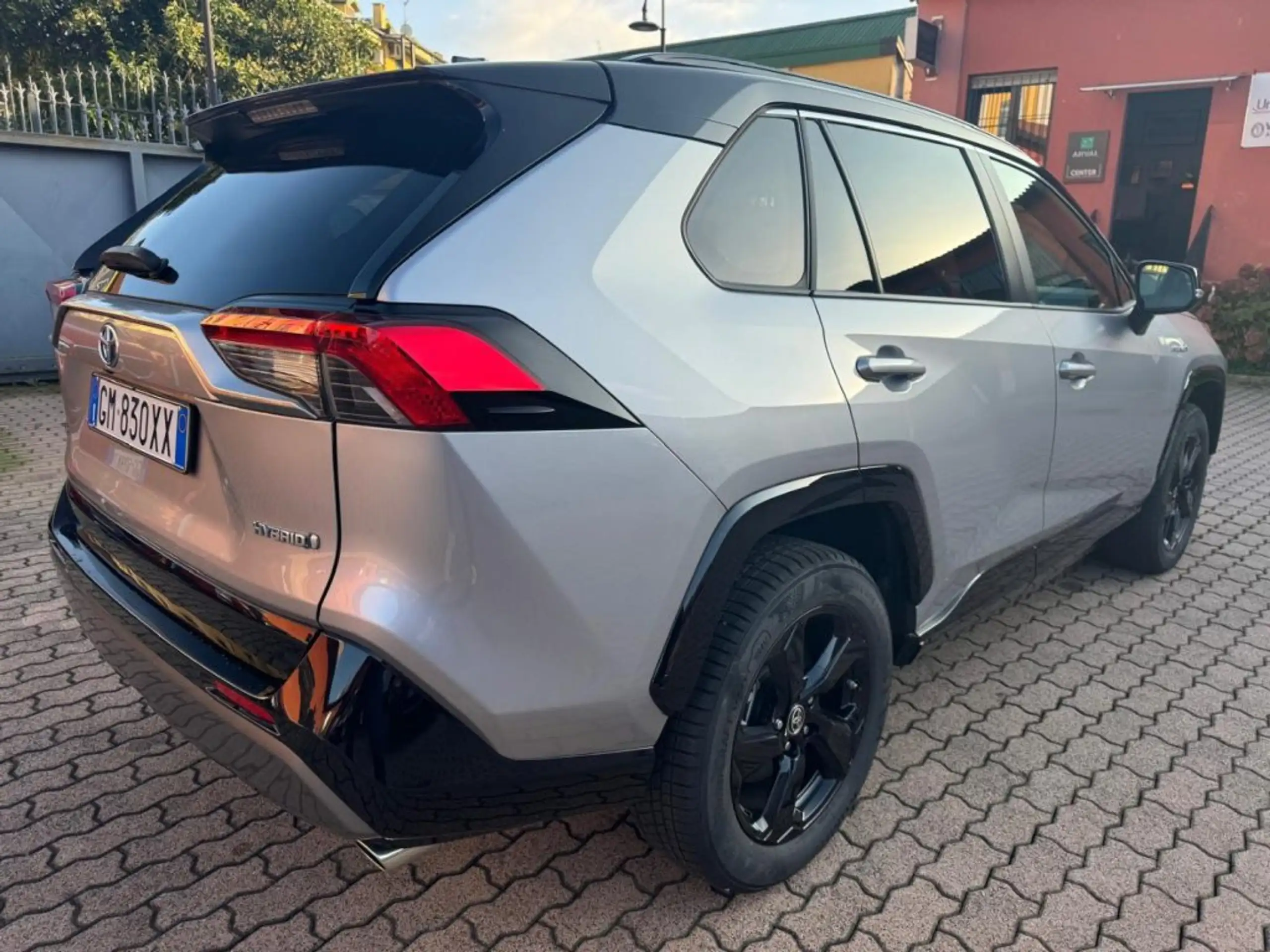 Toyota - RAV 4