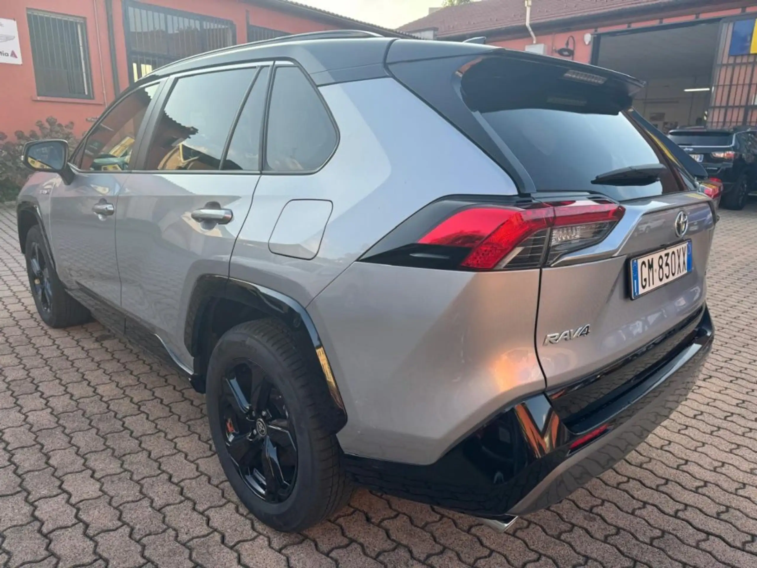 Toyota - RAV 4