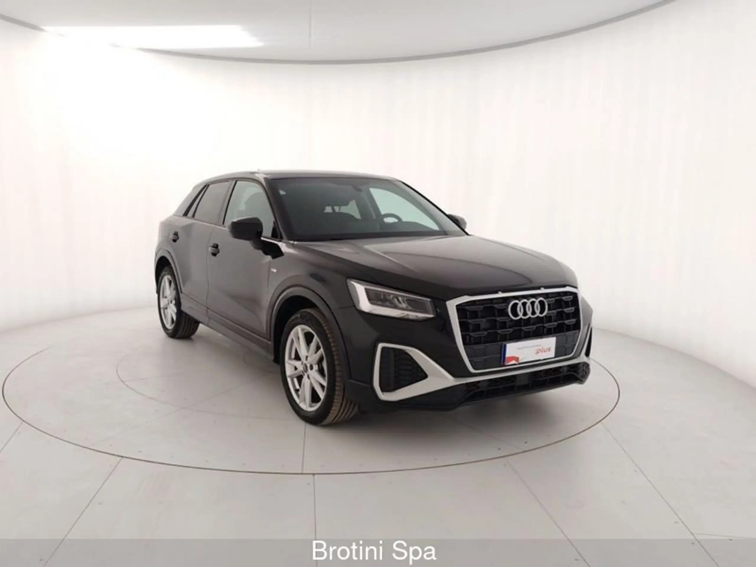 Audi - Q2