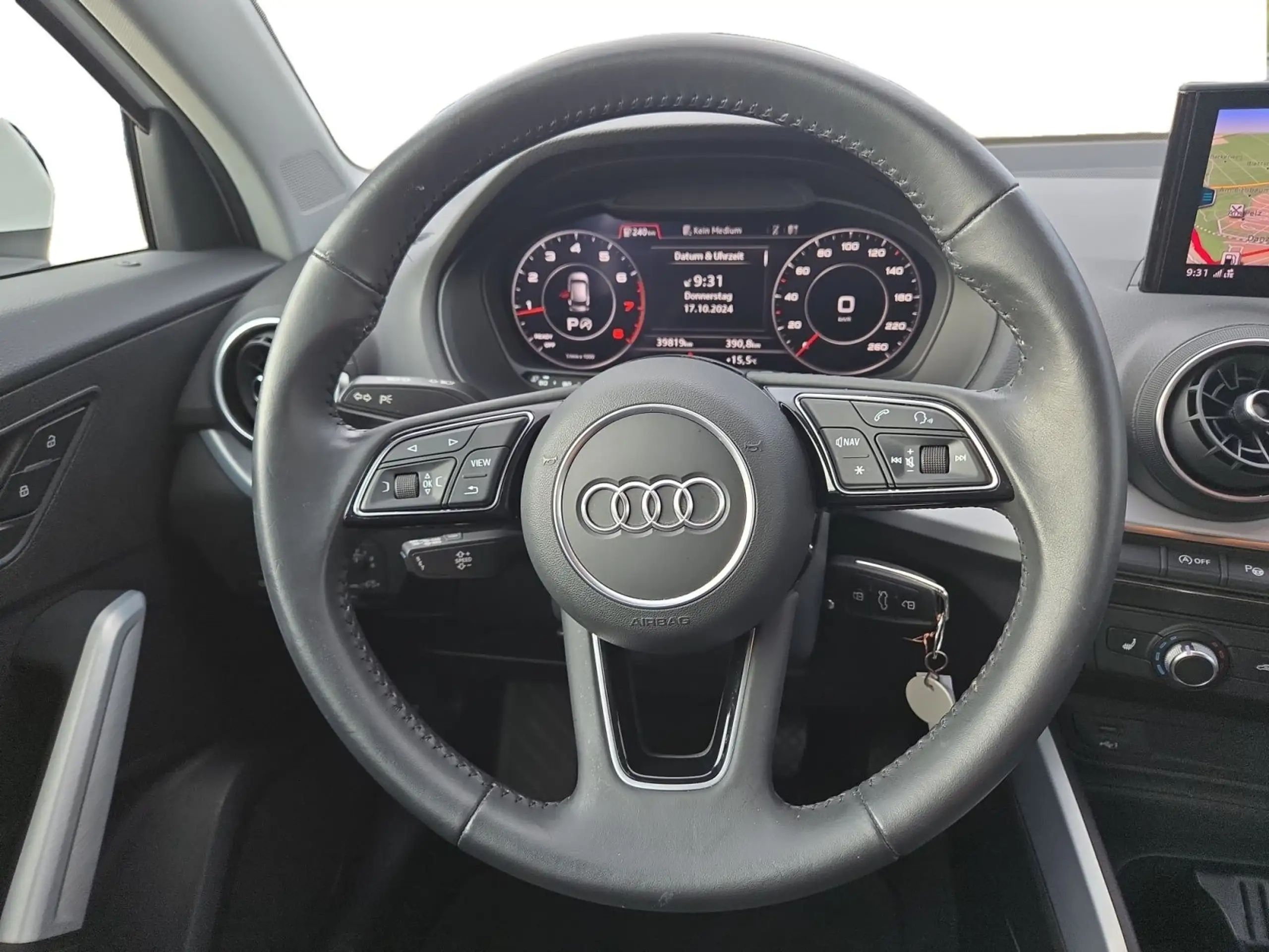 Audi - Q2