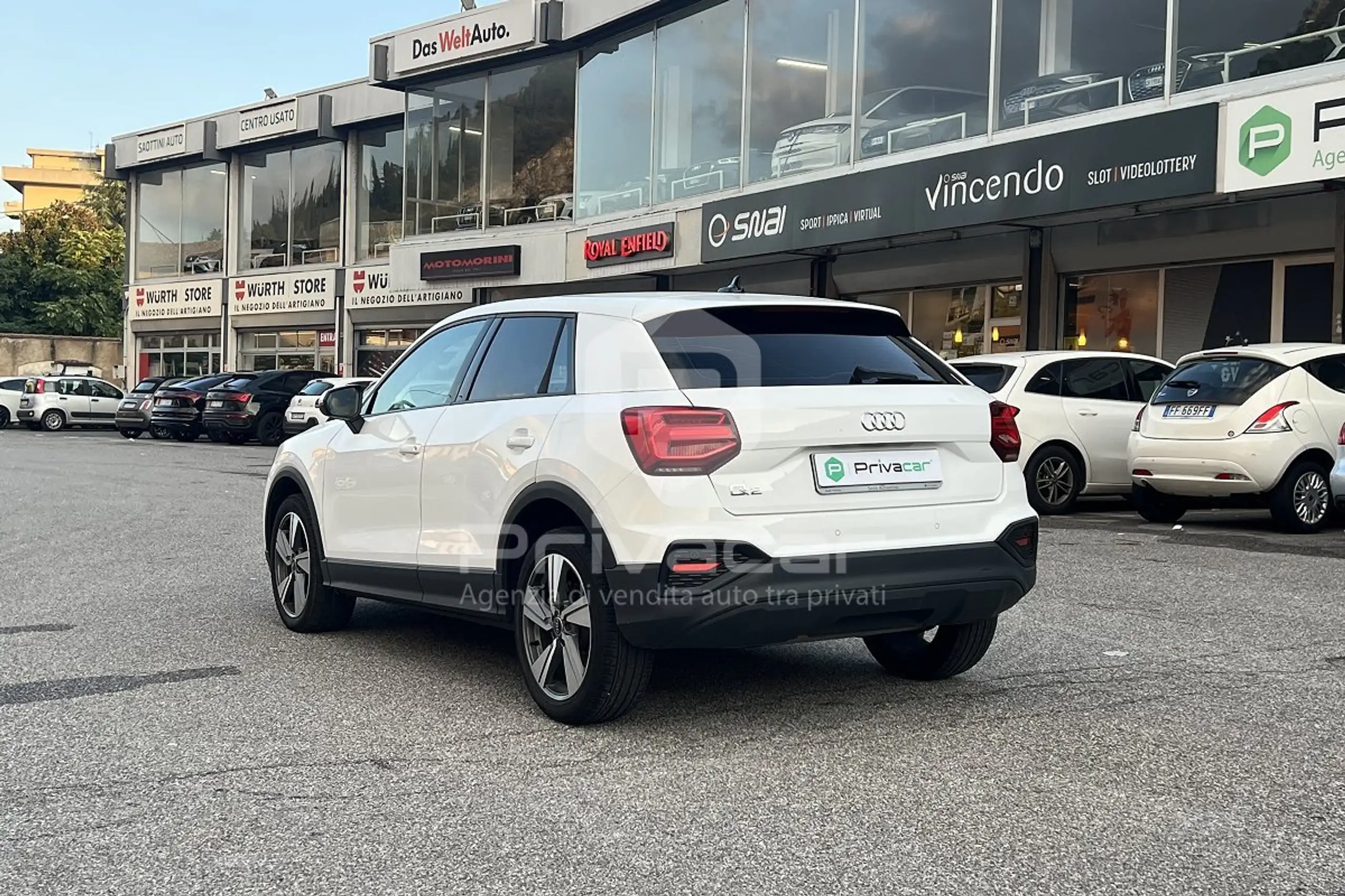 Audi - Q2