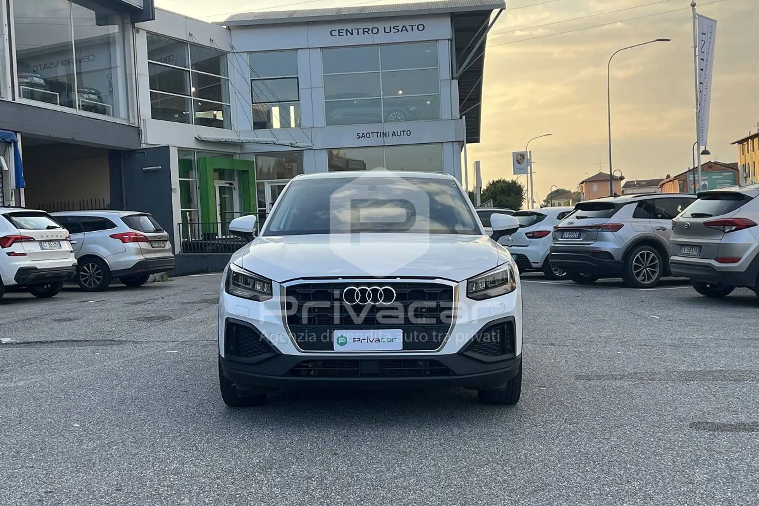 Audi - Q2