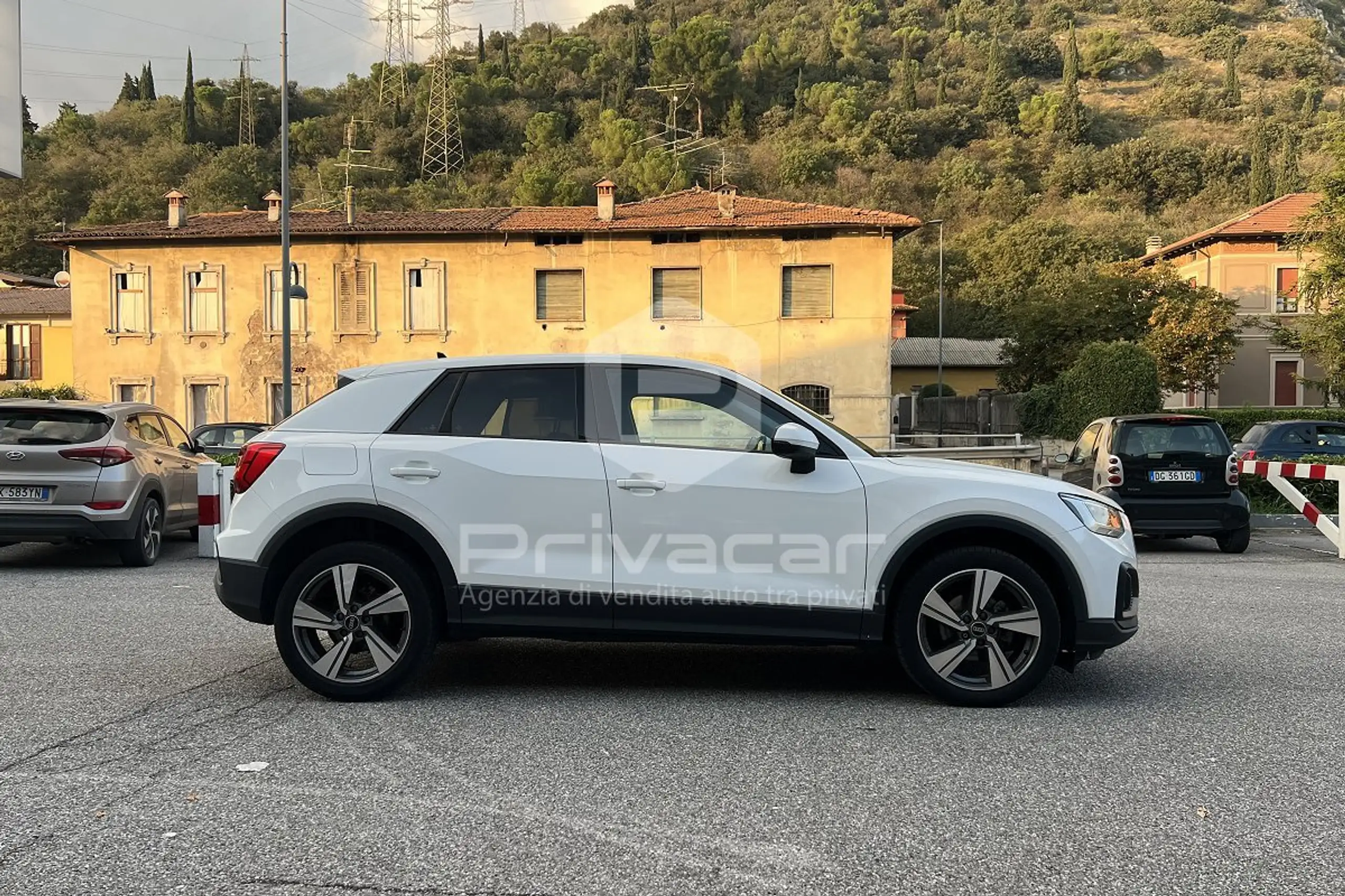 Audi - Q2