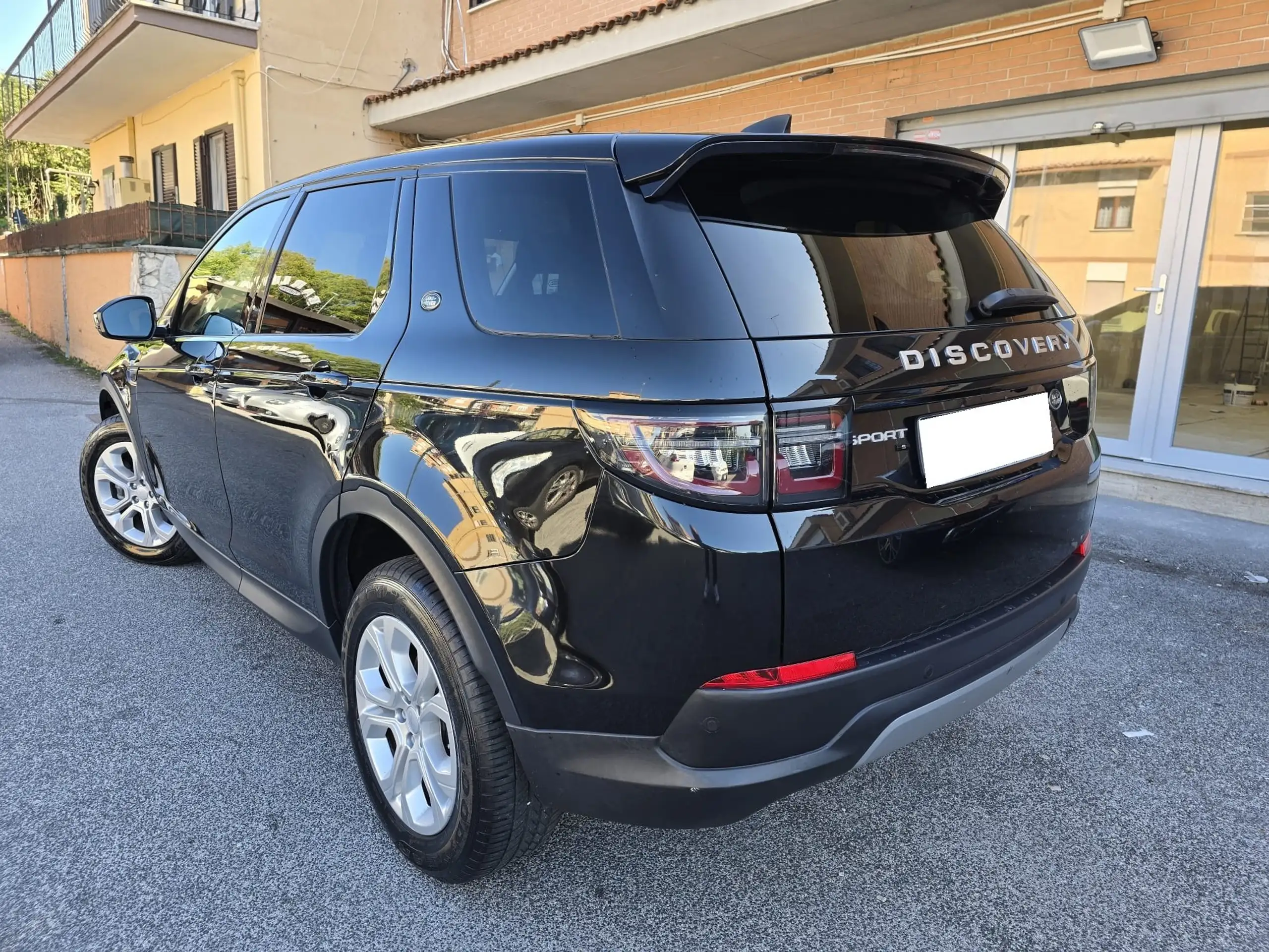 Land Rover - Discovery Sport