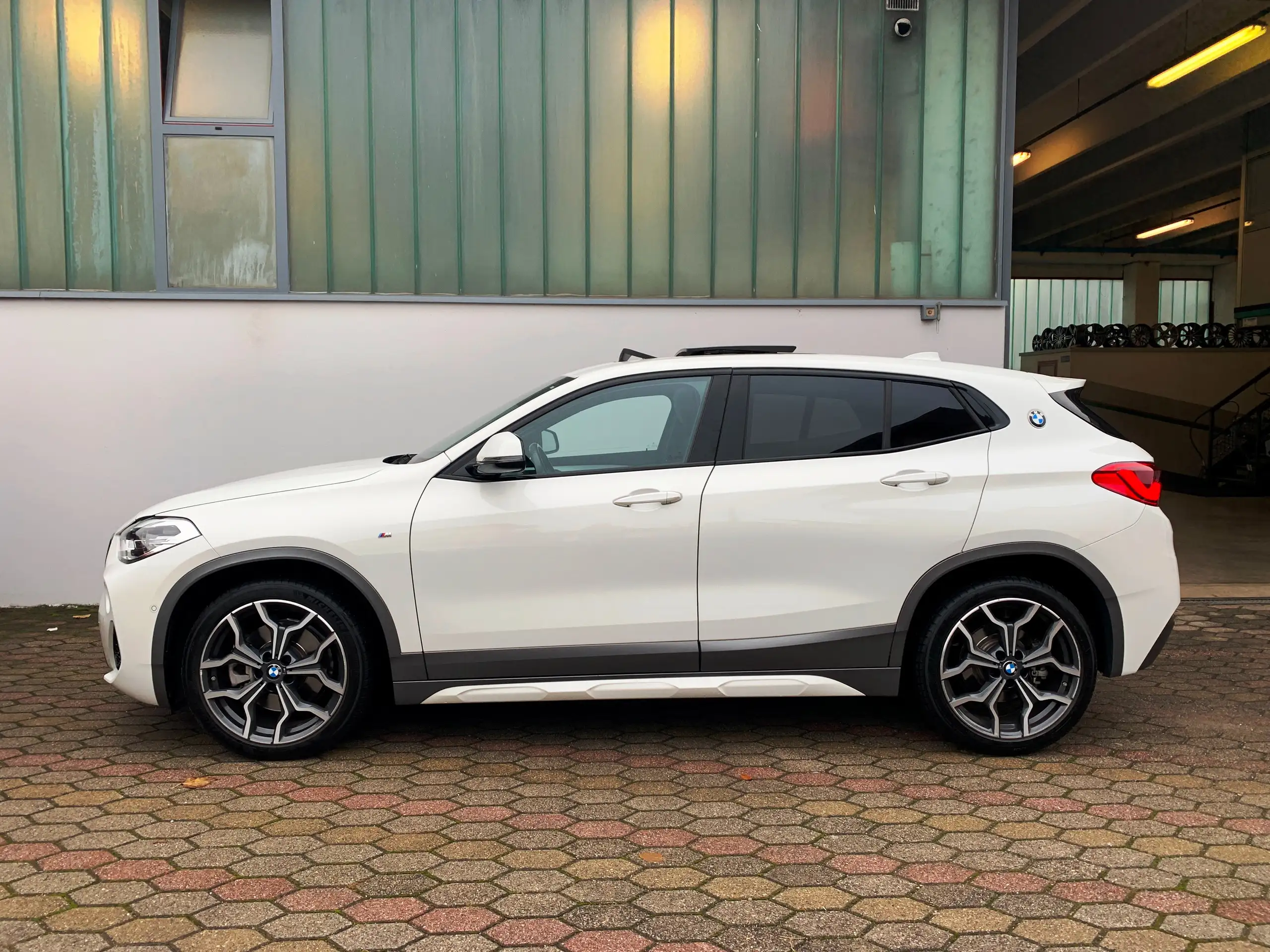 BMW - X2