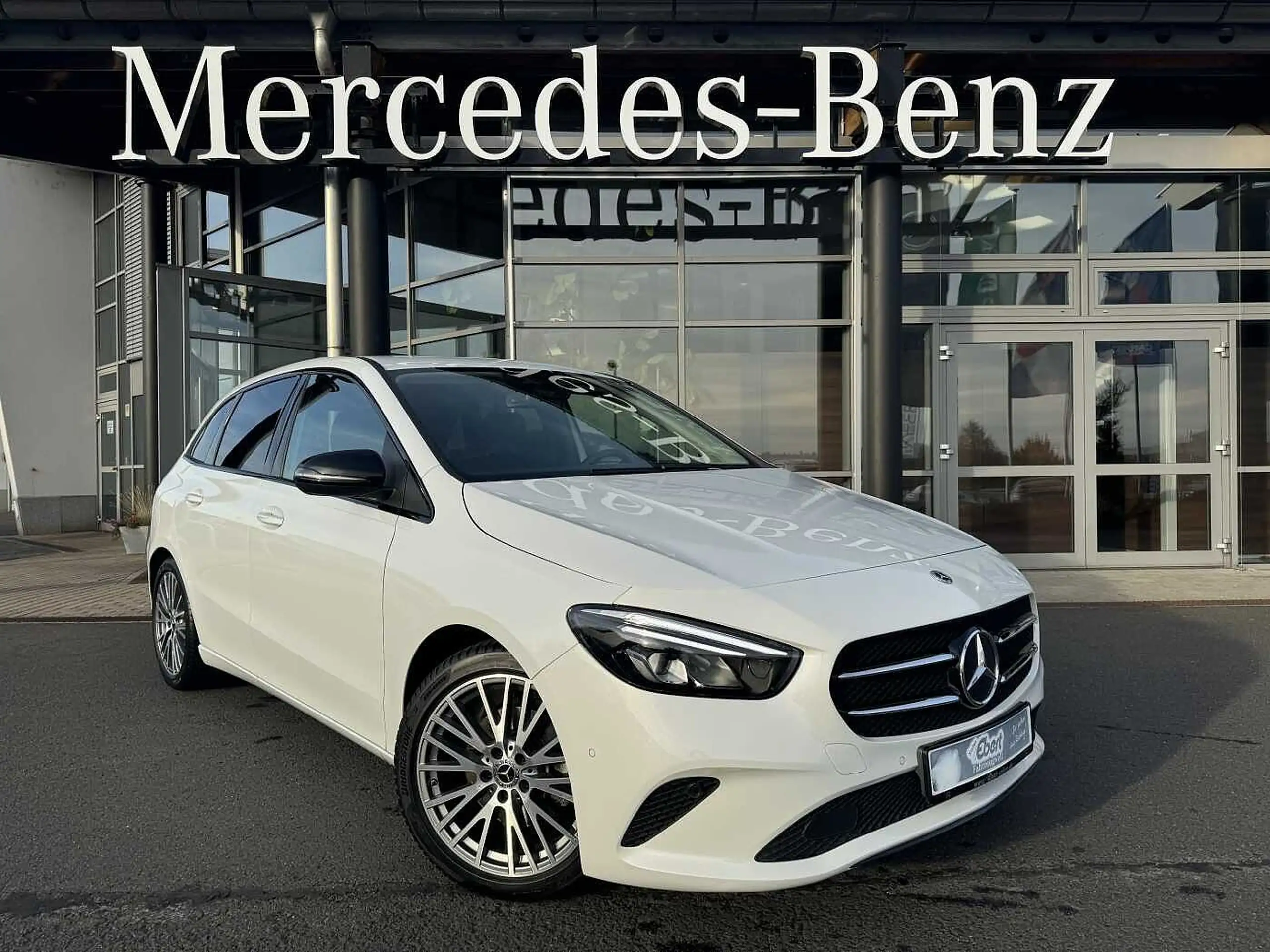 Mercedes-Benz - B 200