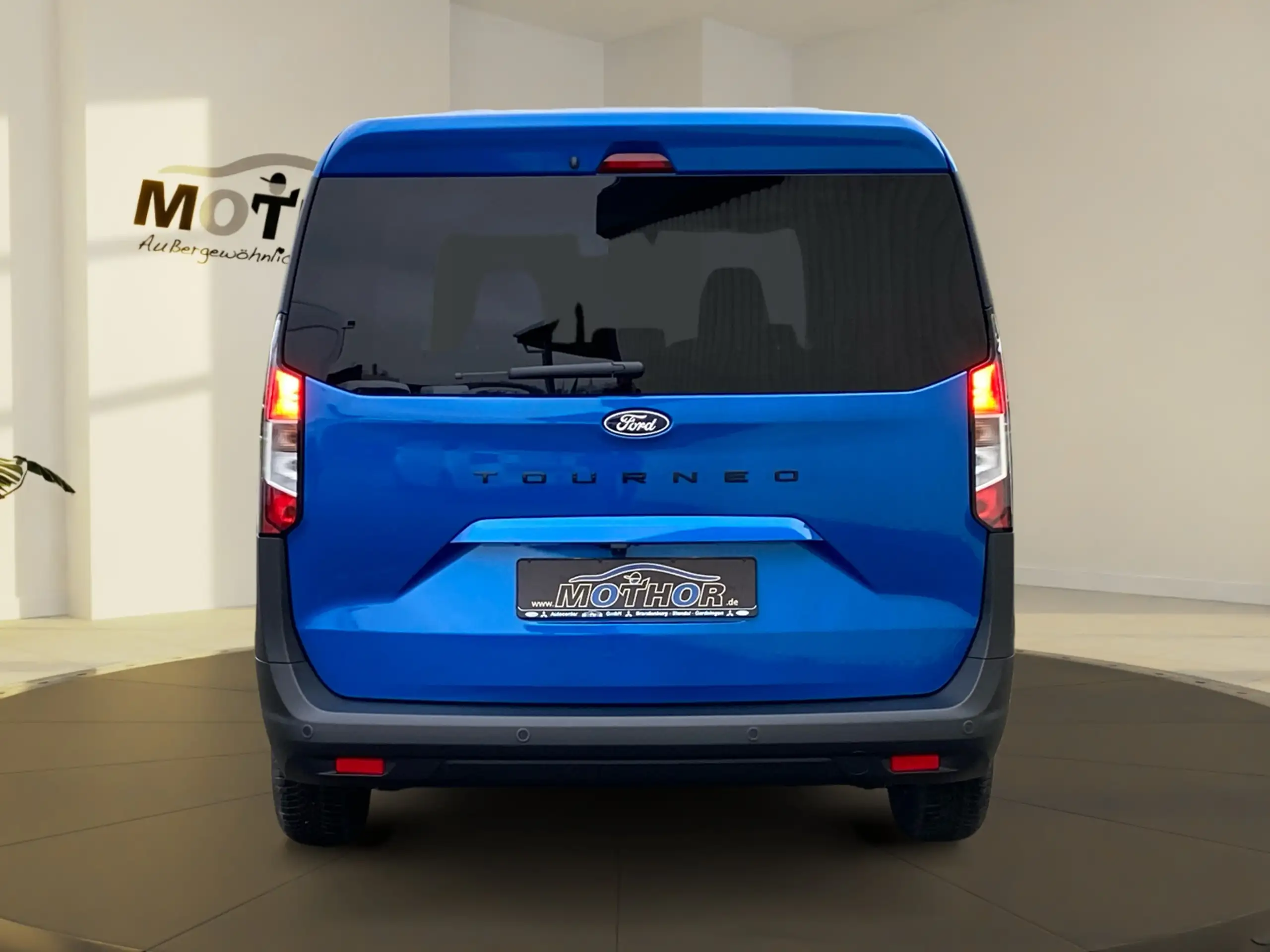 Ford - Tourneo Courier