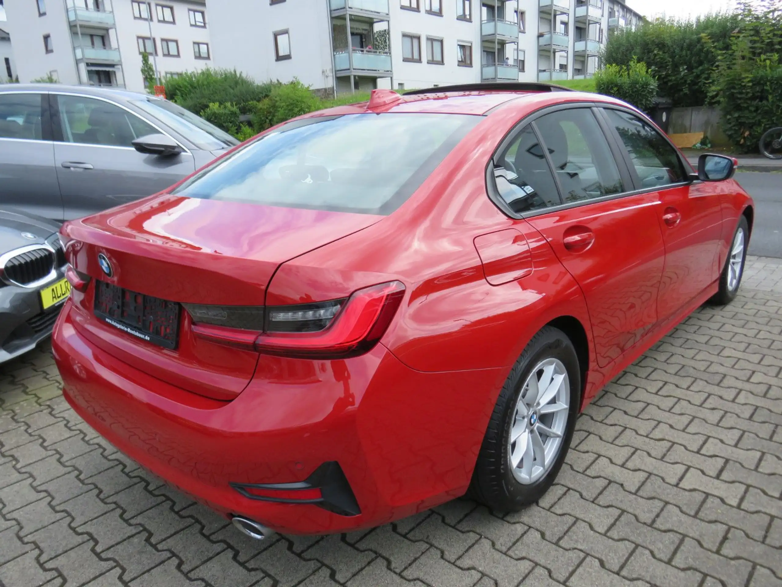 BMW - 320