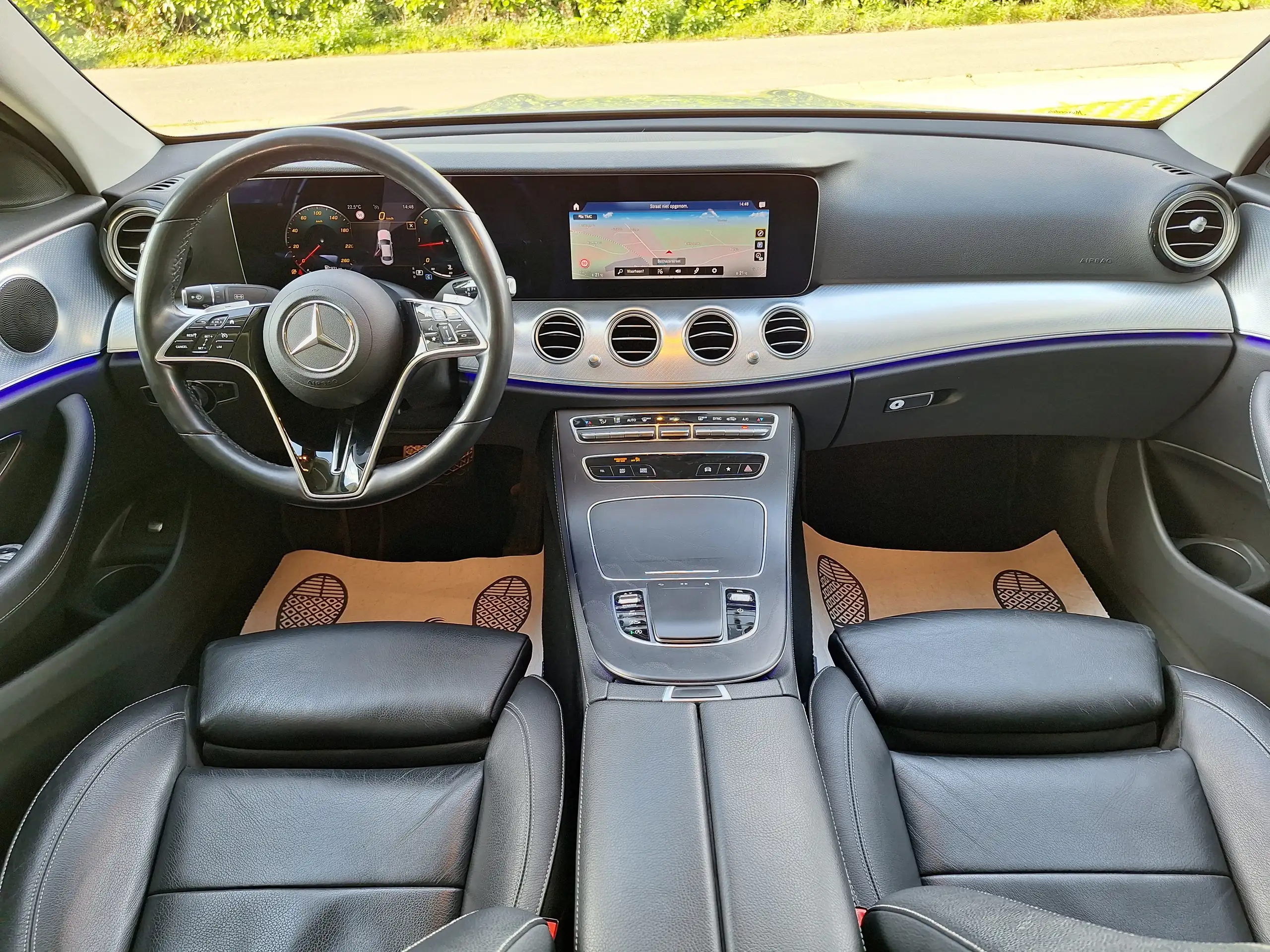 Mercedes-Benz - E 200