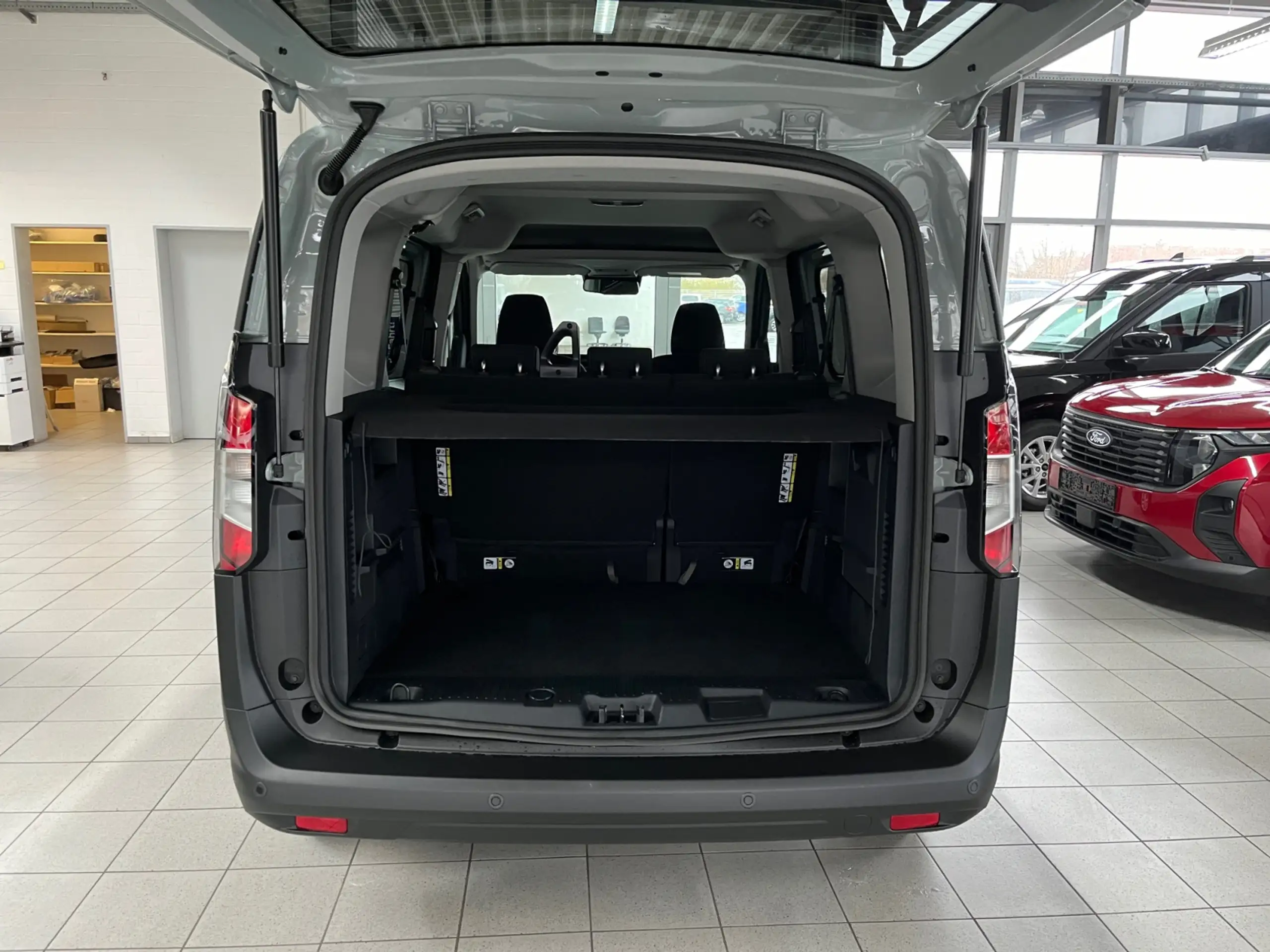 Ford - Tourneo Courier