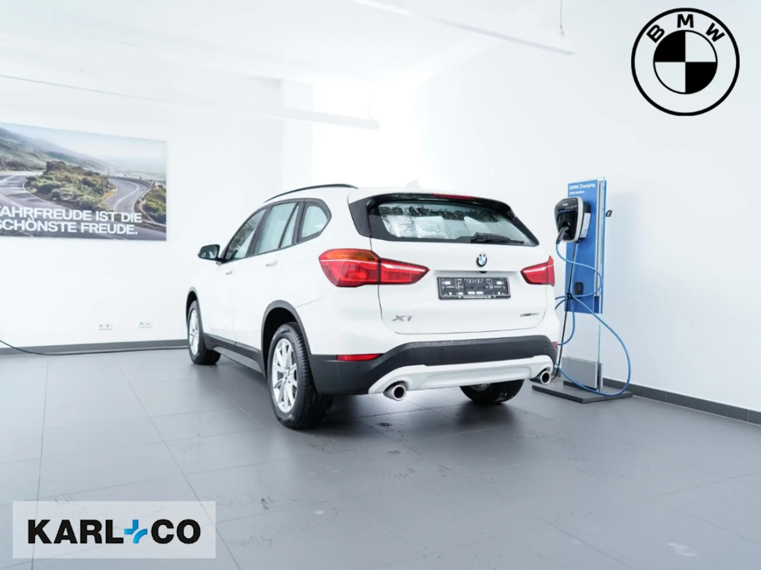 BMW - X1